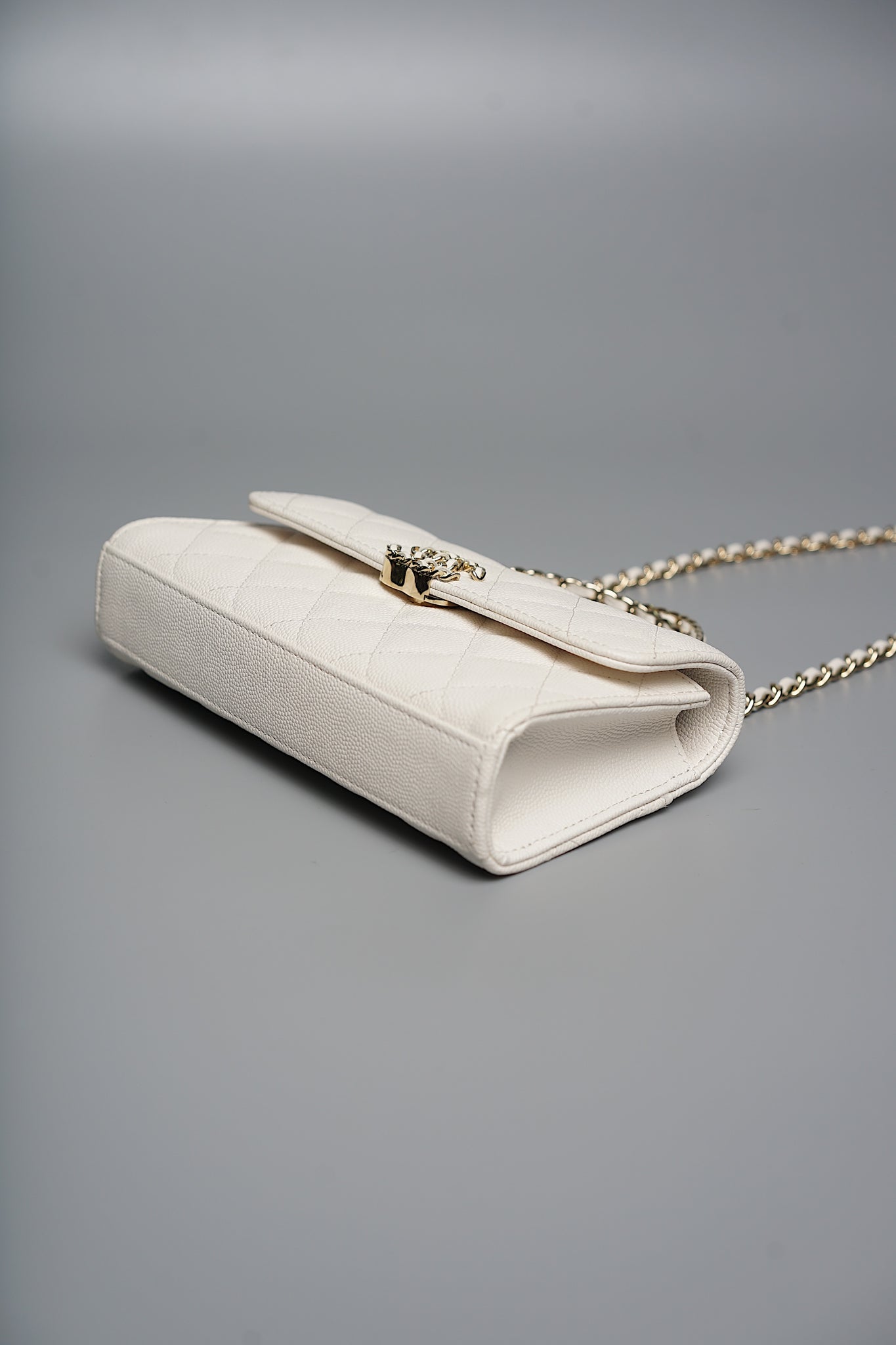 Chanel Clutch with Top Handle in White Caviar Lghw