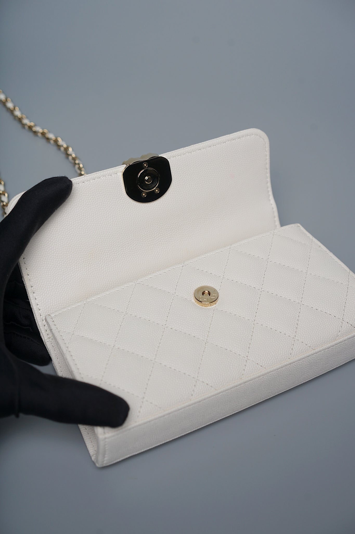 Chanel Clutch with Top Handle in White Caviar Lghw