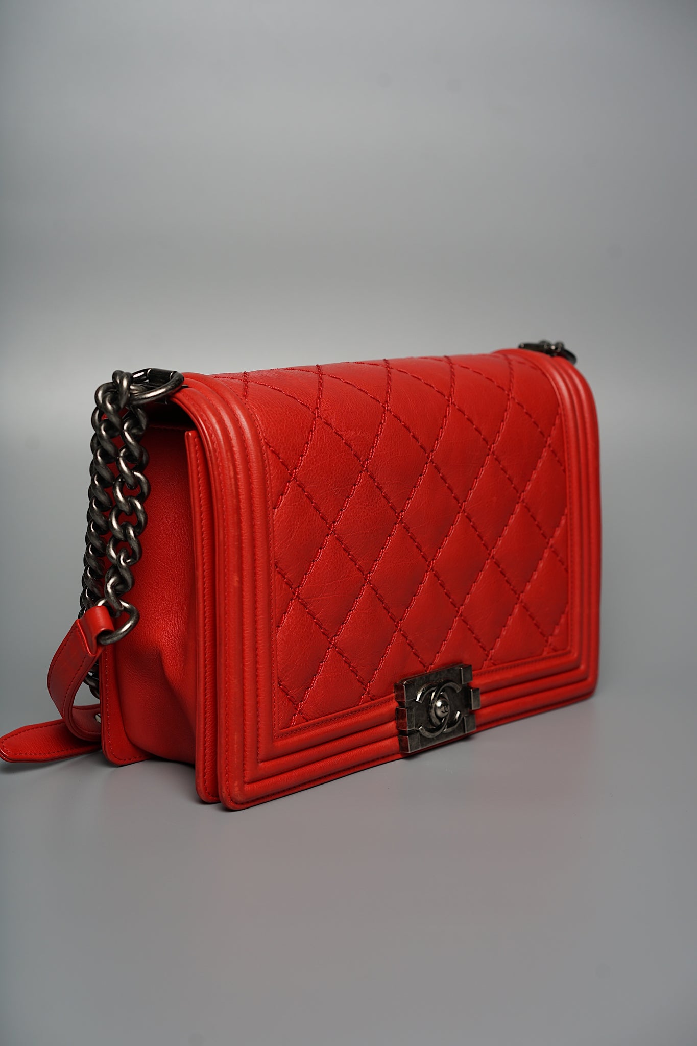Chanel Le Boy Medium in Red Ruthenium