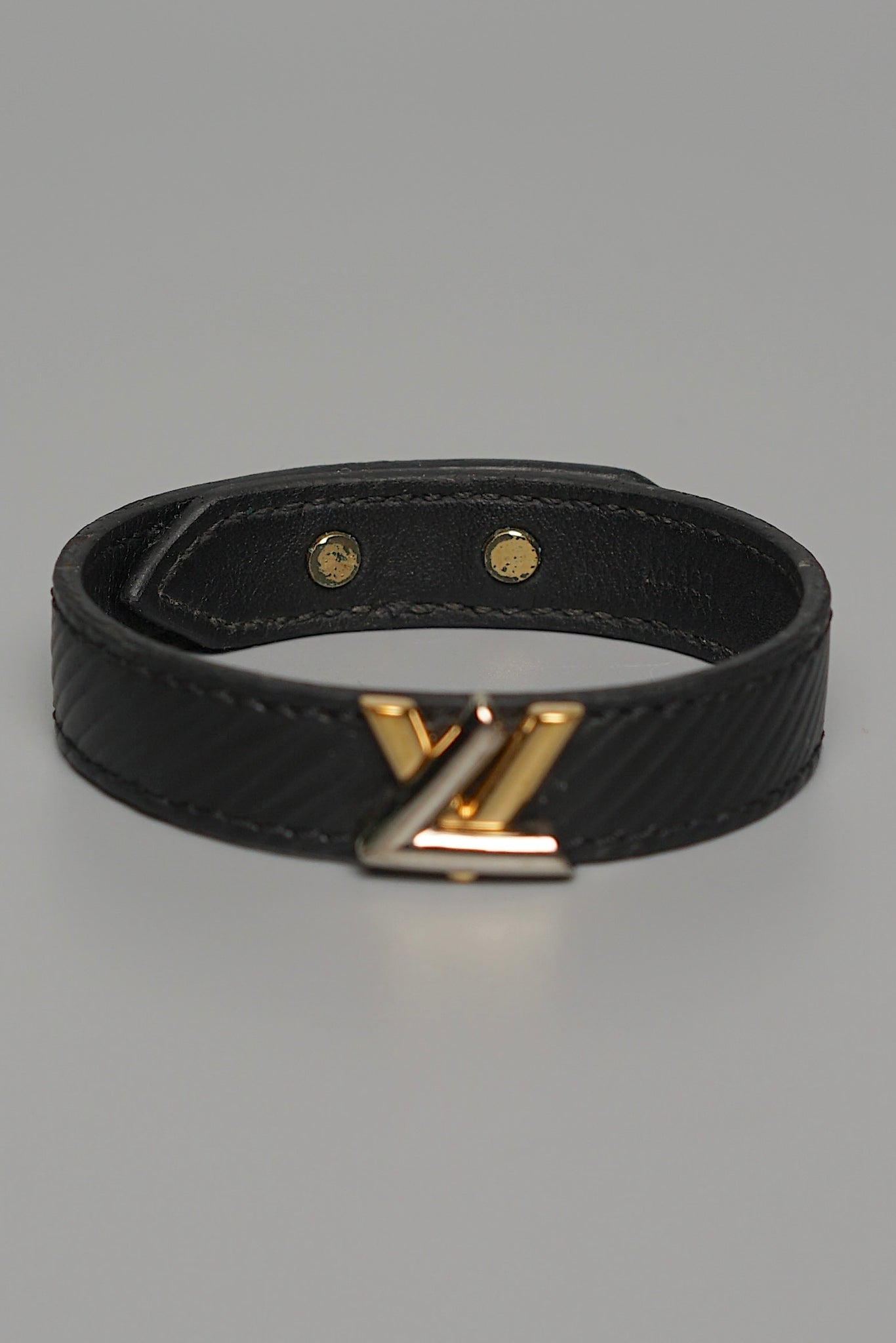 Louis Vuitton Twist Bracelet Epi Leather in Ghw/Shw Size 17