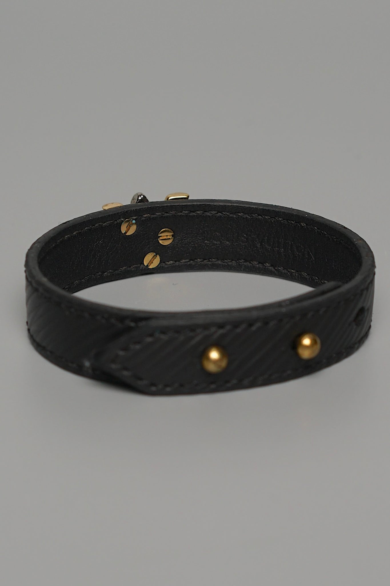 Louis Vuitton Twist Bracelet Epi Leather in Ghw/Shw Size 17
