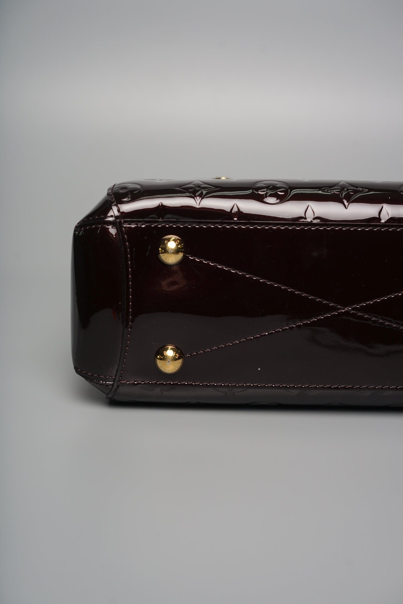 Louis Vuitton Montaigne MM Vernis Monogram Bag in Bordeaux Ghw