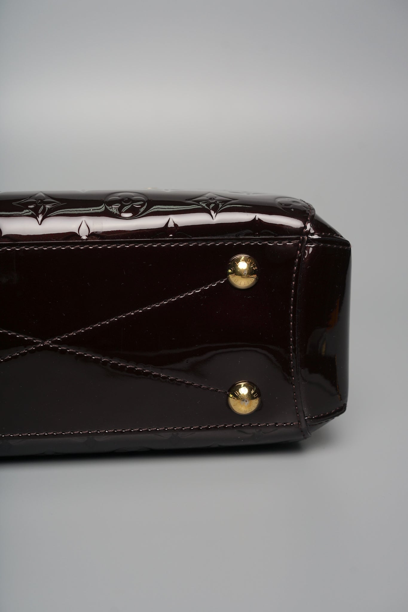 Louis Vuitton Montaigne MM Vernis Monogram Bag in Bordeaux Ghw