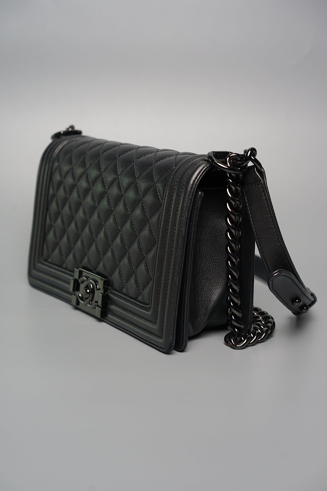 Boy Chanel Old Medium So Black in Caviar