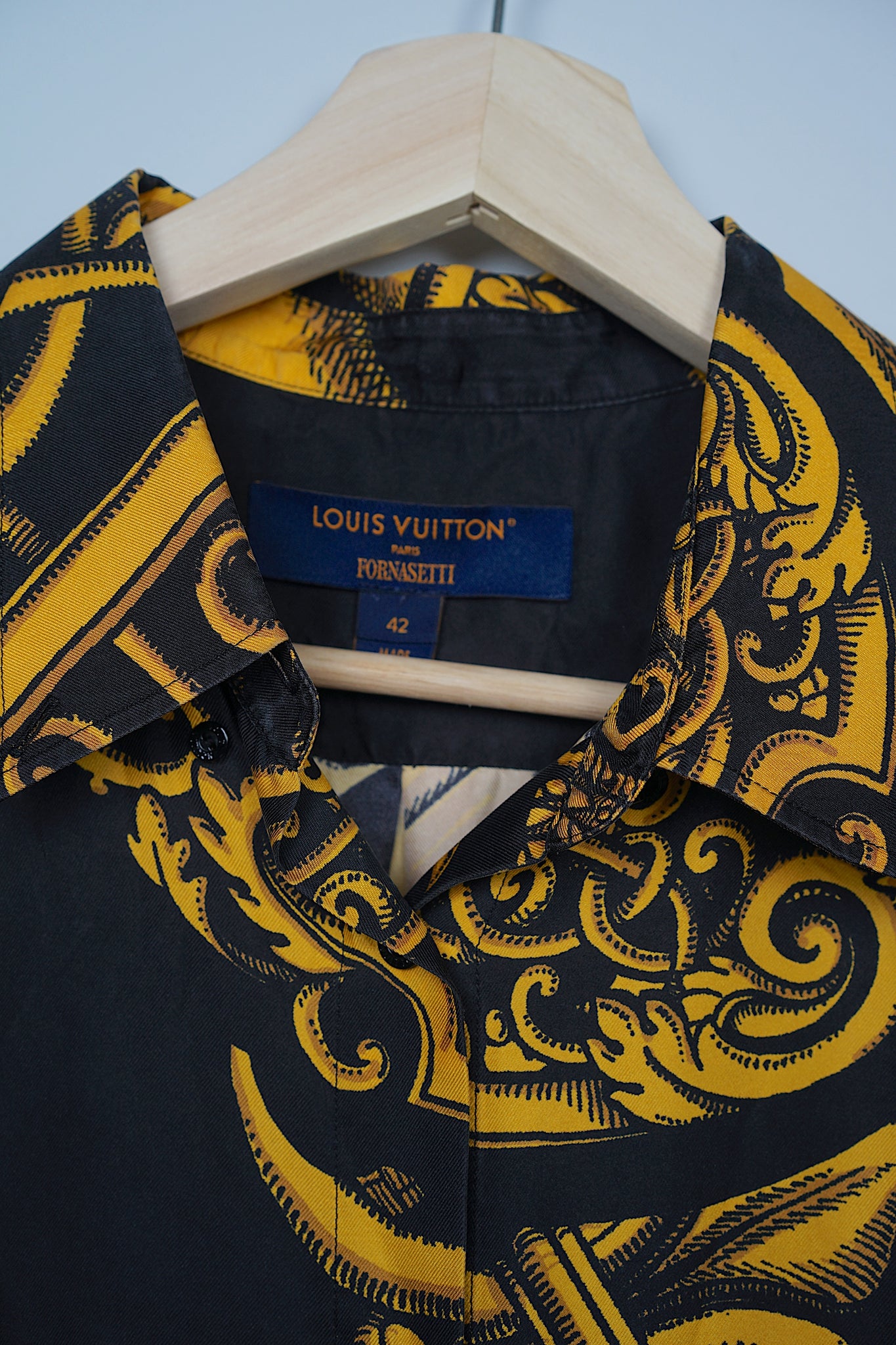 Louis Vuitton Fornasetti Shirt Blouse in Gold/White/Black Size 42