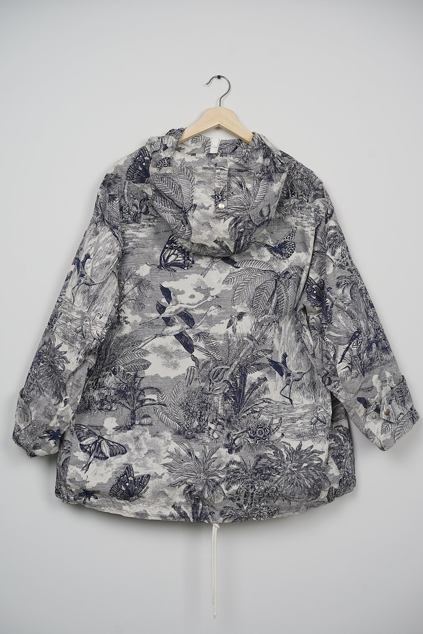 Christian Dior Toile de Jouy Tropicalia Windbreaker Jacket in White/Navy Blue Size S