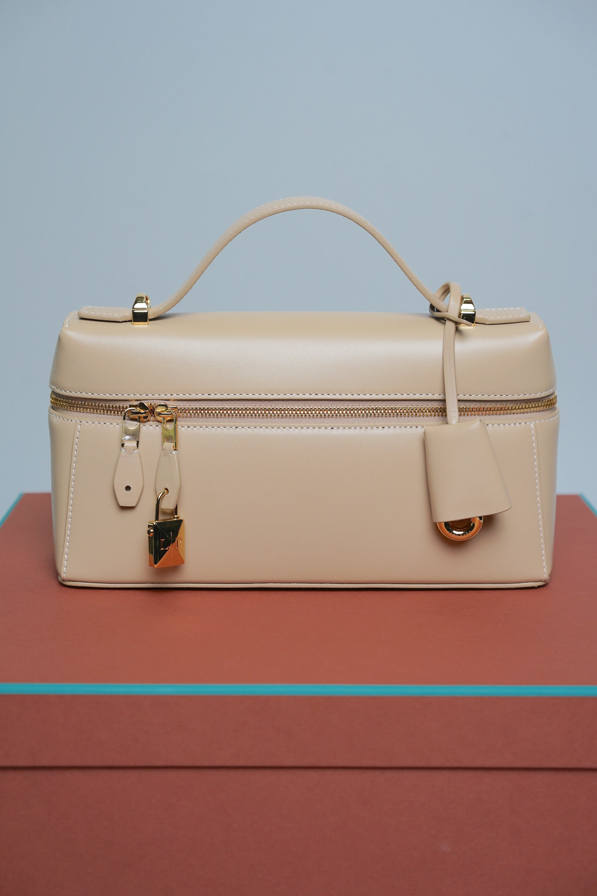 Loro Piana☆未使用☆最終売り切りSale！ レディス レザーグッズ Ghiera Bag | Loro Piana