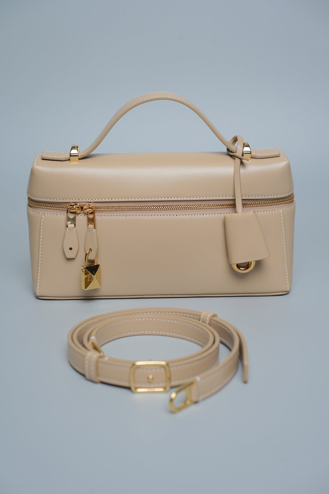 Loro Piana L23 Extra Pocket in Light Mastic/Sun Gold Ghw (Brand New)