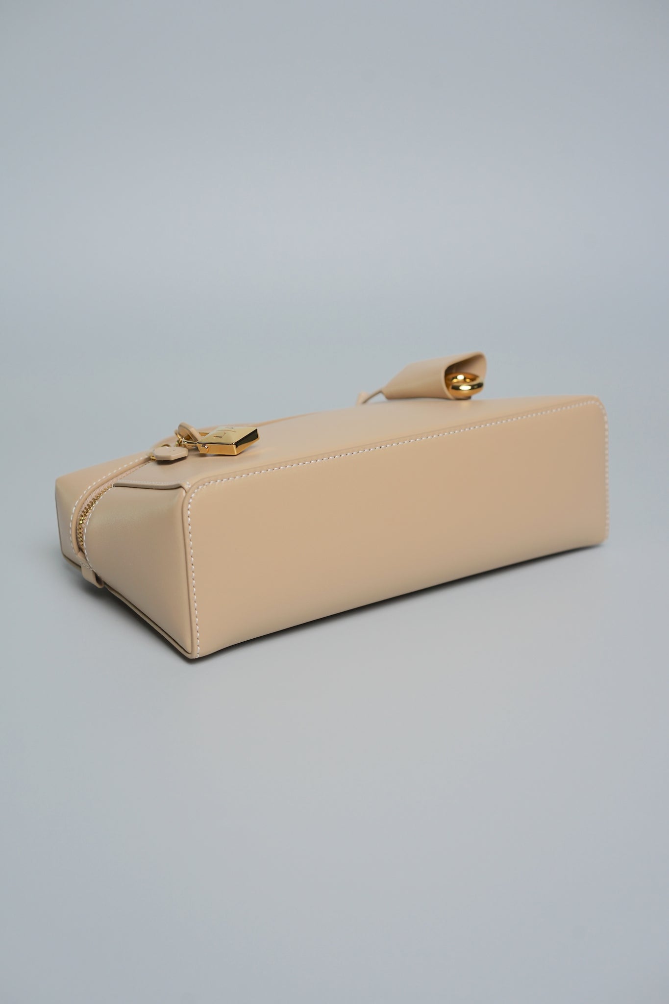 Loro Piana L23 Extra Pocket in Light Mastic/Sun Gold Ghw (Brand New)