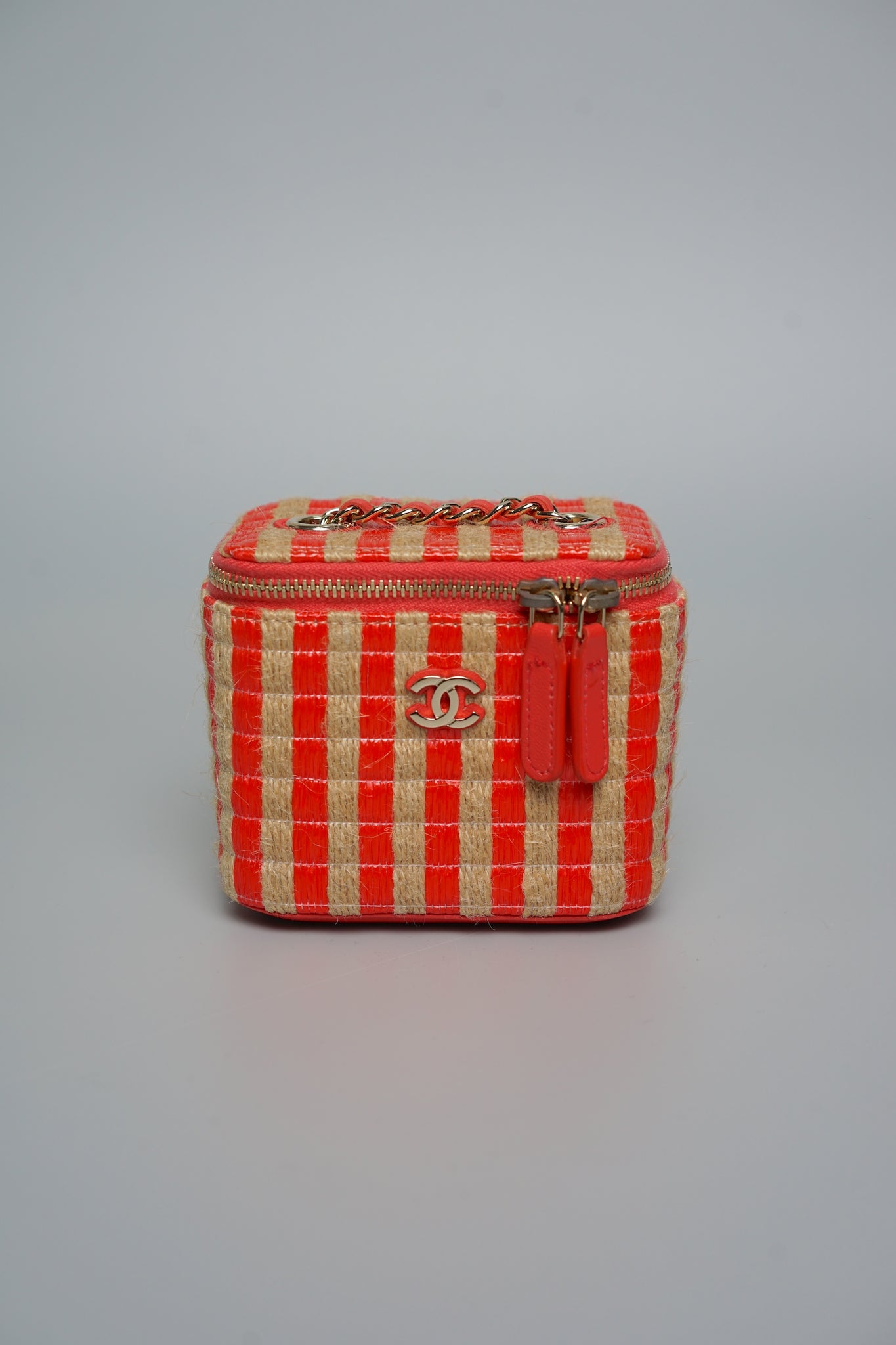 Chanel Vanity Raffia Jute Straw Chain Bag in Red/Beige Lghw