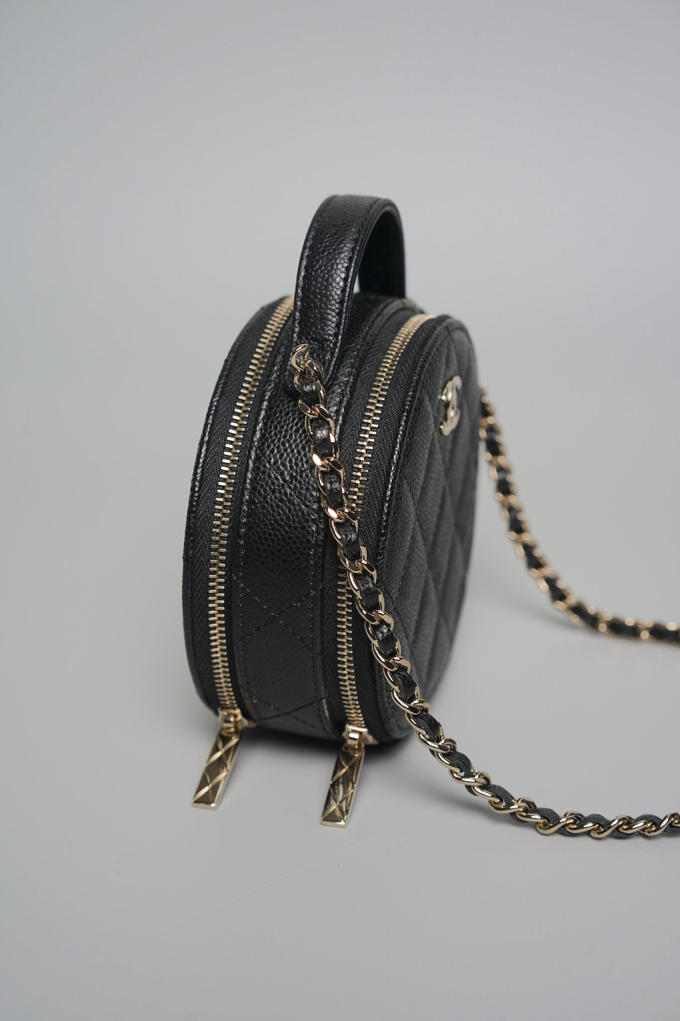 Chanel Round Vanity in Black Caviar Shw