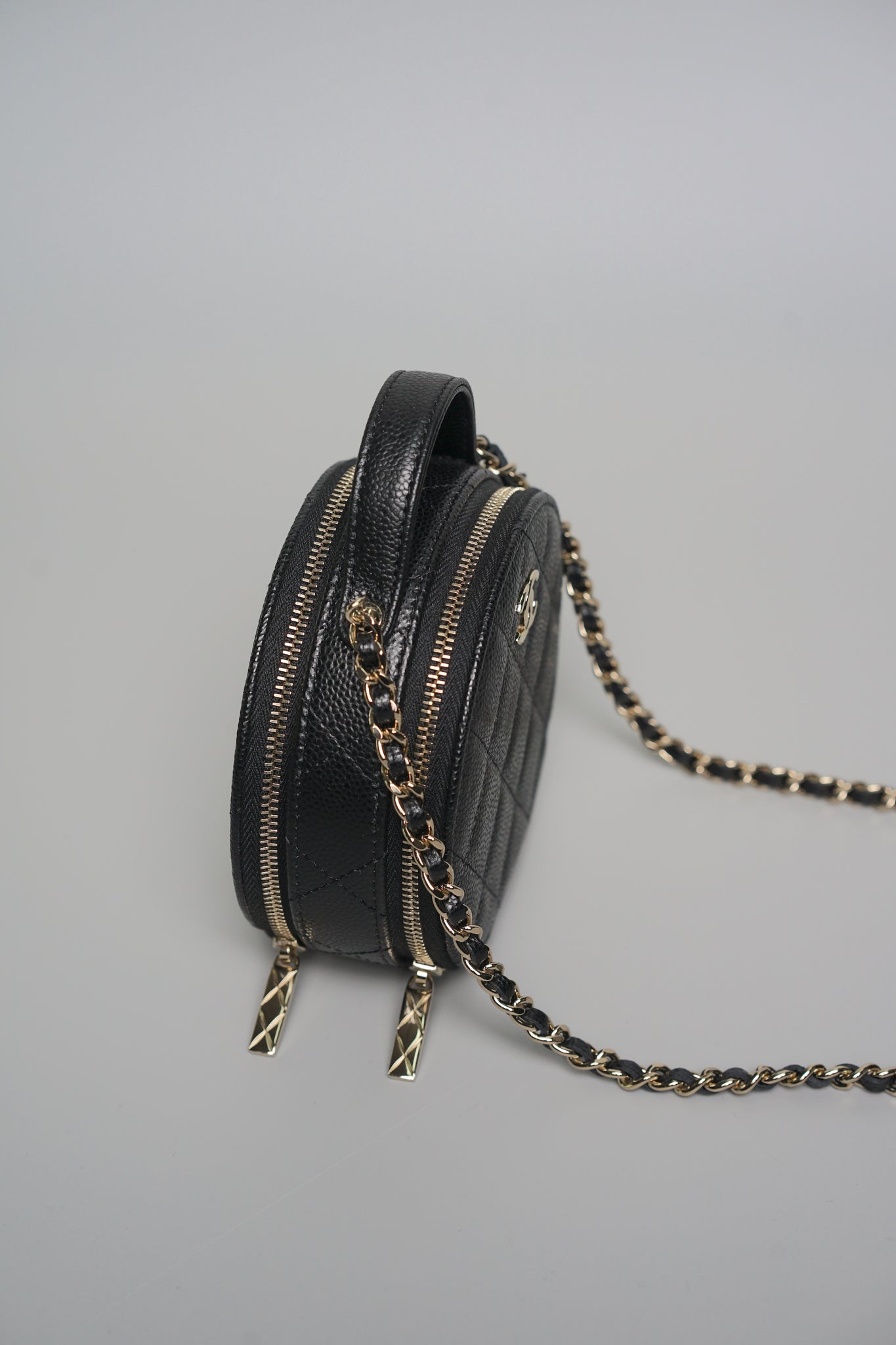 Chanel Round Vanity in Black Caviar Shw