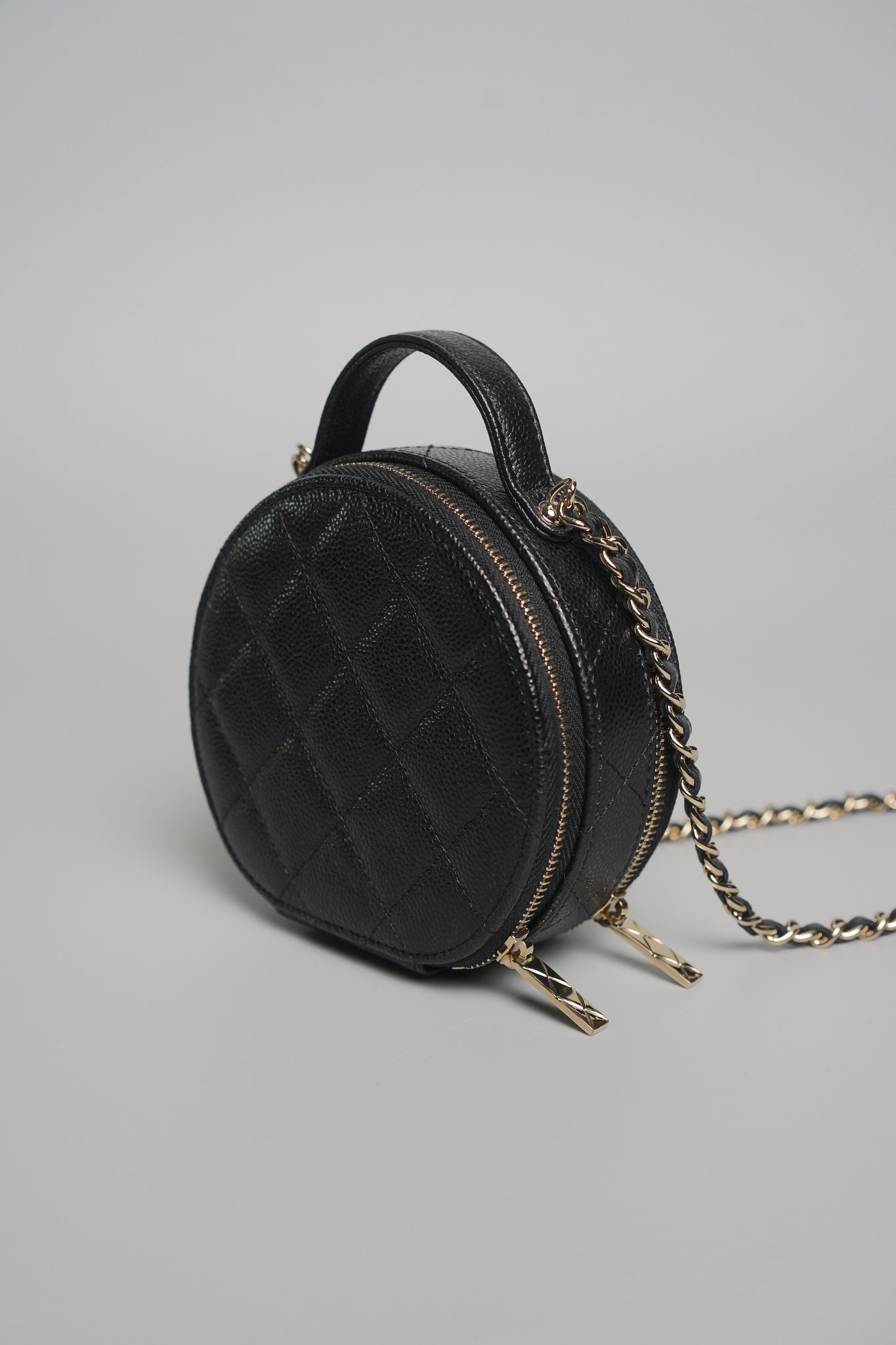 Chanel Round Vanity in Black Caviar Shw