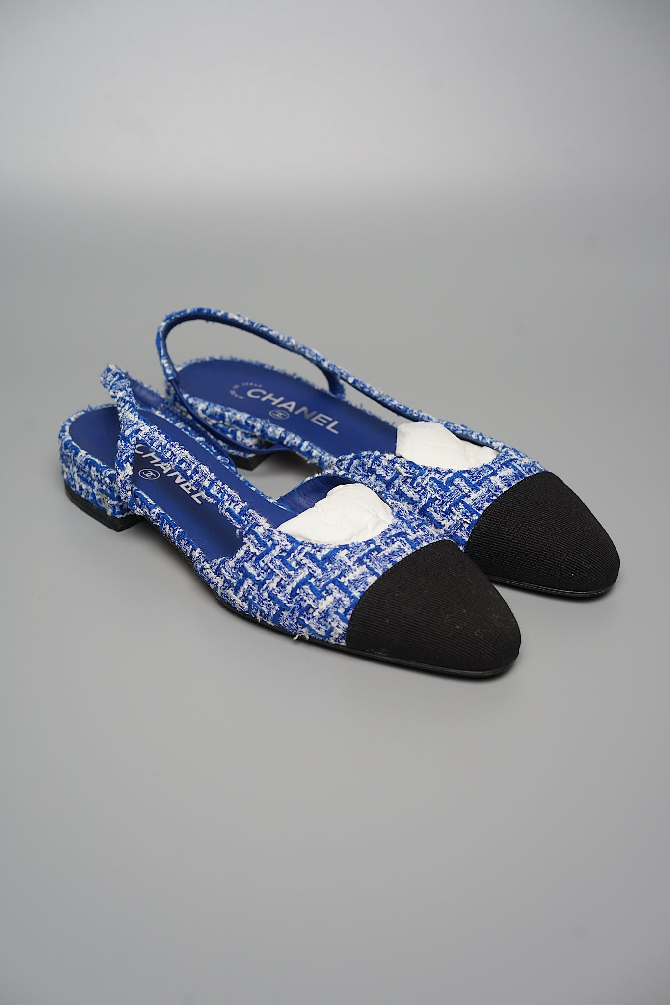 Chanel Cap Toe CC Slingback Flat in Blue Tweed Size 38C
