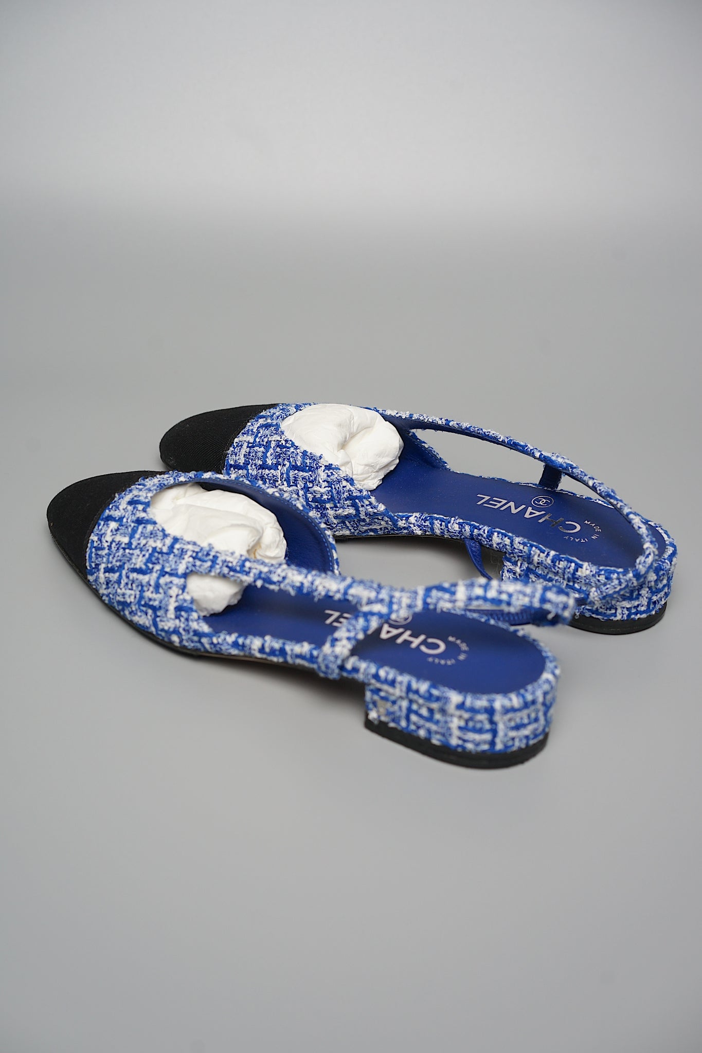 Chanel Cap Toe CC Slingback Flat in Blue Tweed Size 38C