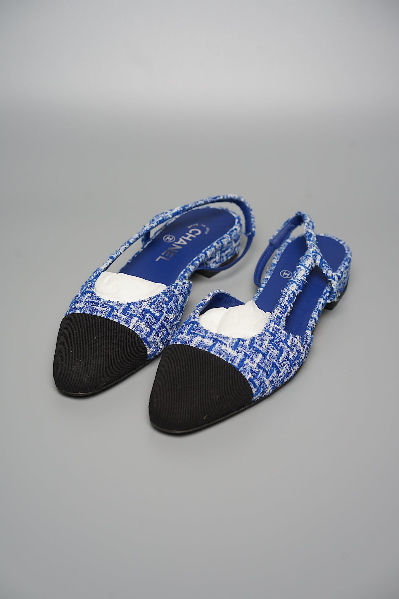 Chanel Cap Toe CC Slingback Flat in Blue Tweed Size 38C
