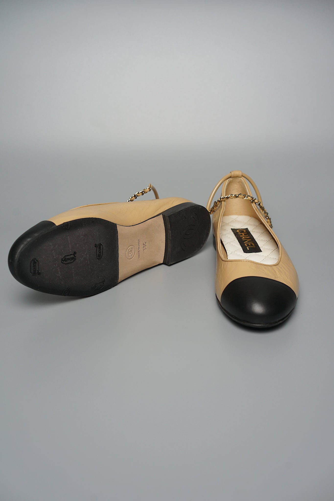 Chanel 23C Ballerinas in Beige/Black Size 38