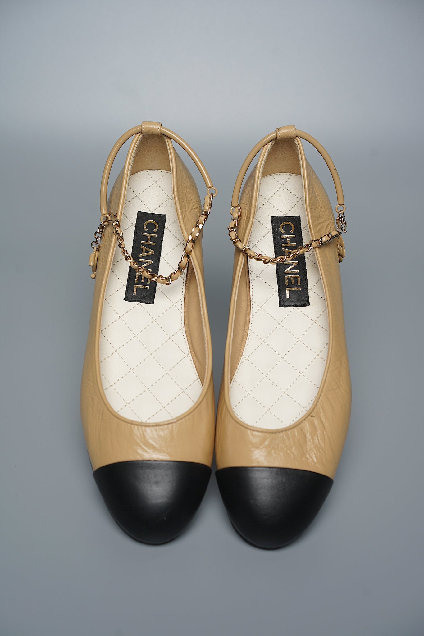 Chanel 23C Ballerinas in Beige/Black Size 38