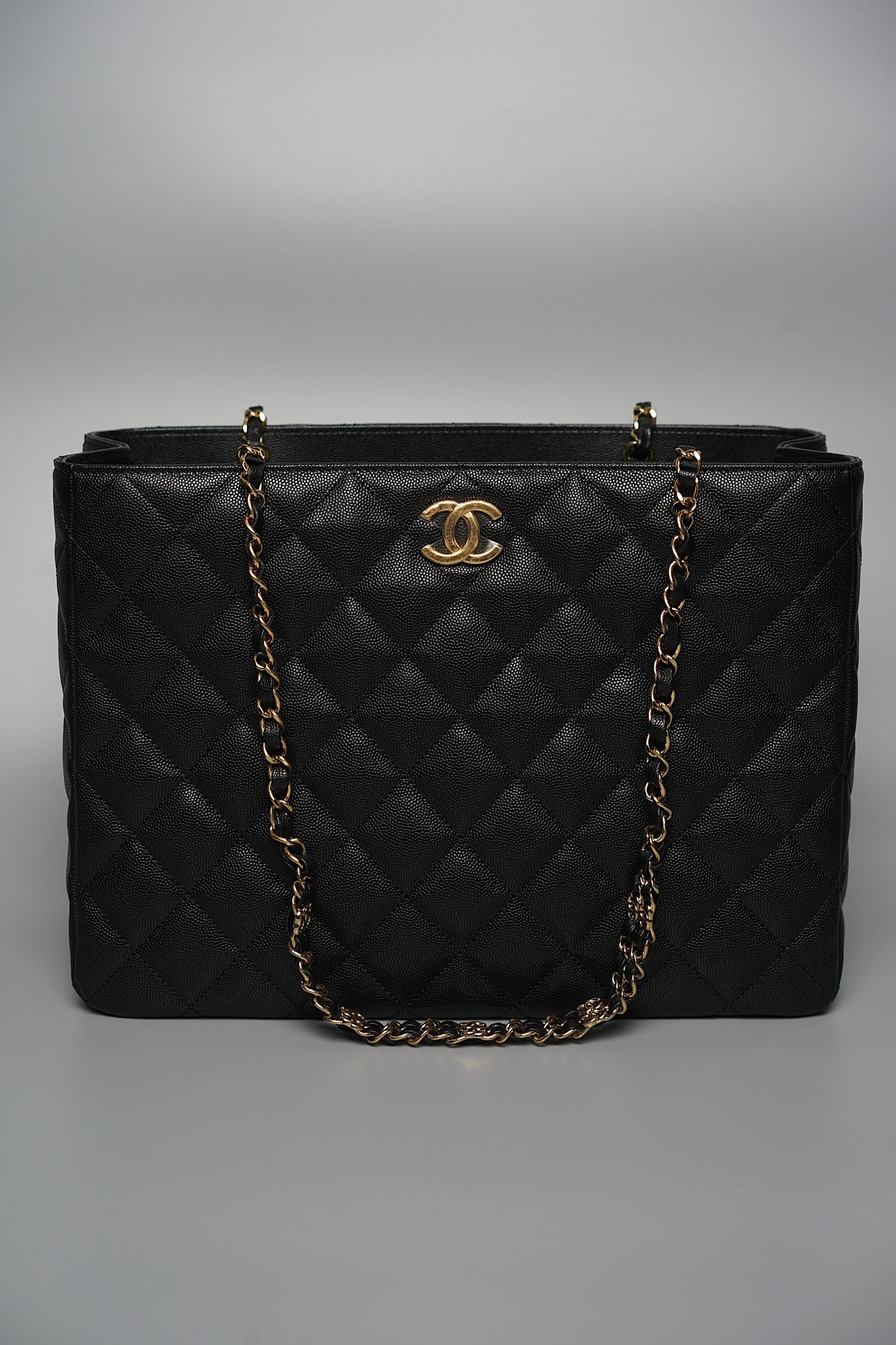 Chanel Grand Shopping Tote in Black Caviar Lghw (Brand New)