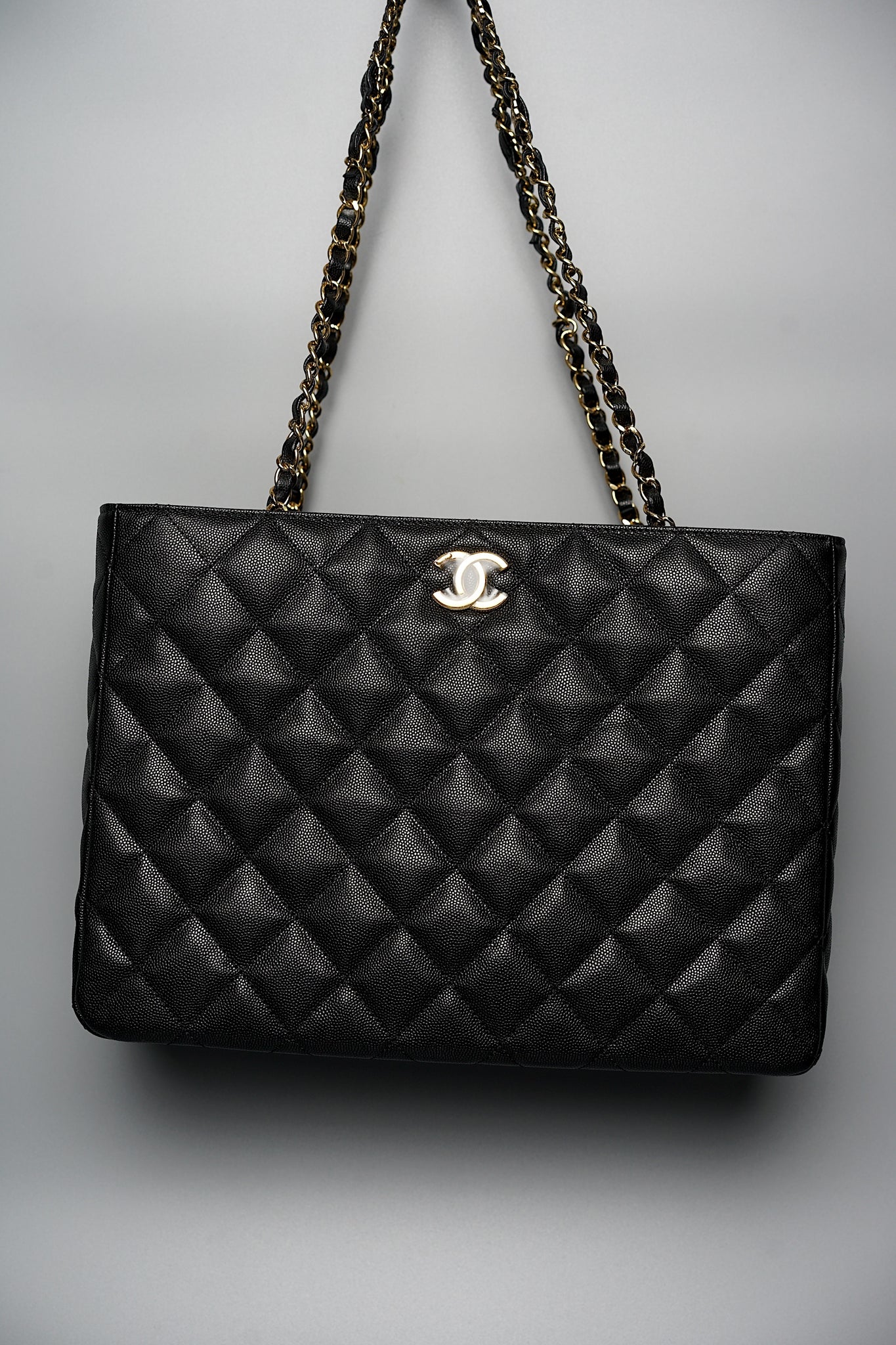 Chanel Grand Shopping Tote in Black Caviar Lghw (Brand New)