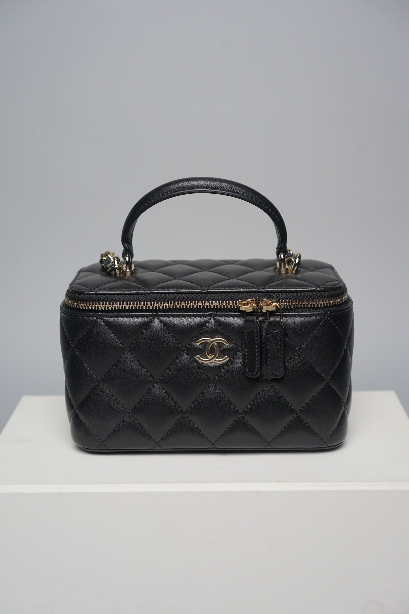 Chanel Top Handle Vanity Case in Black Lambskin Lghw