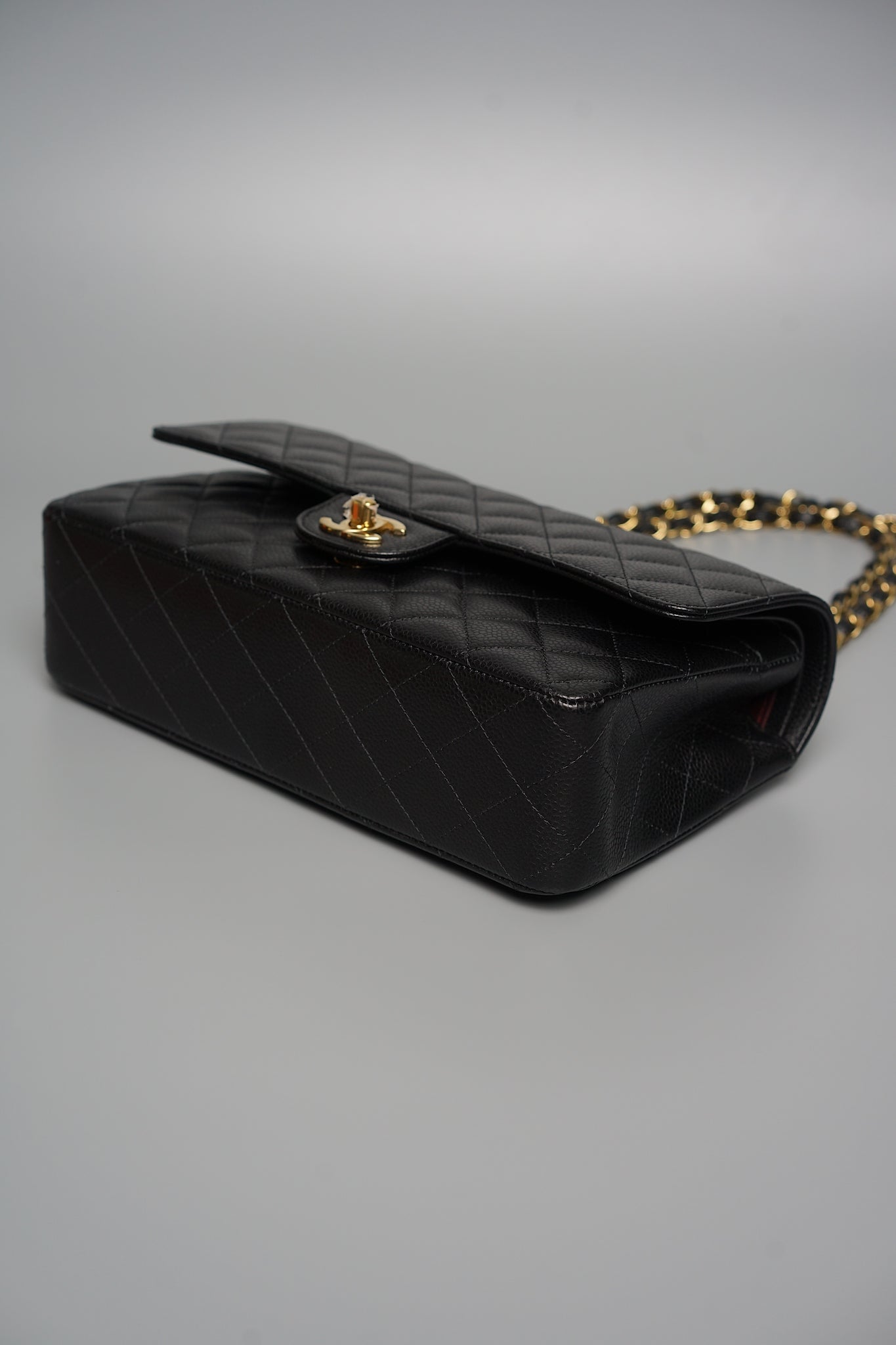 Chanel Medium Classic Double Flap in Black Caviar Ghw (Brand New)