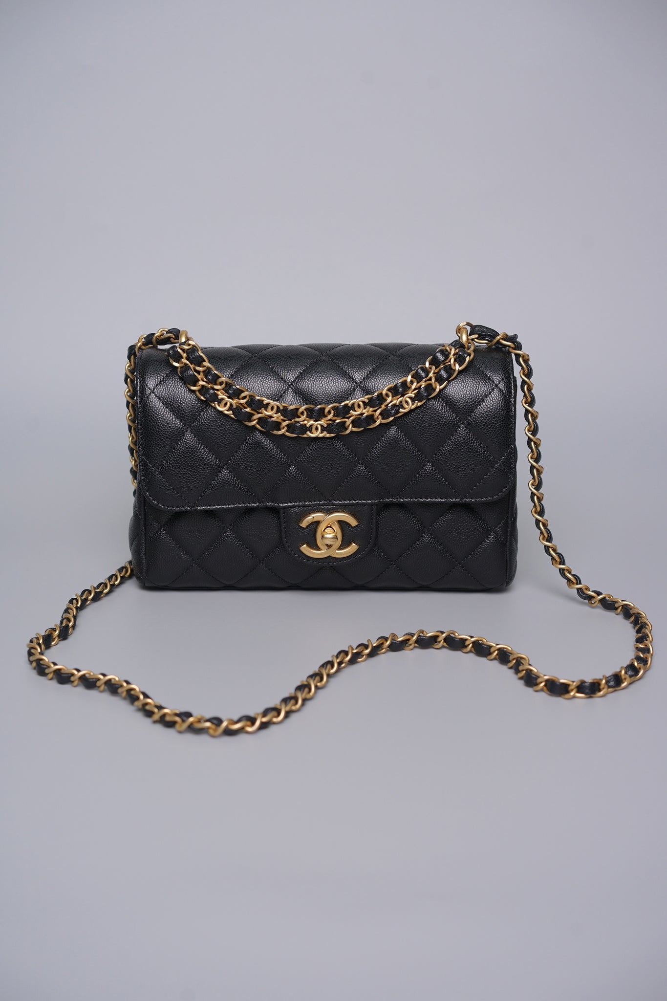Chanel 25K Small Flap Bag in Black Caviar Bghw (Brand New)