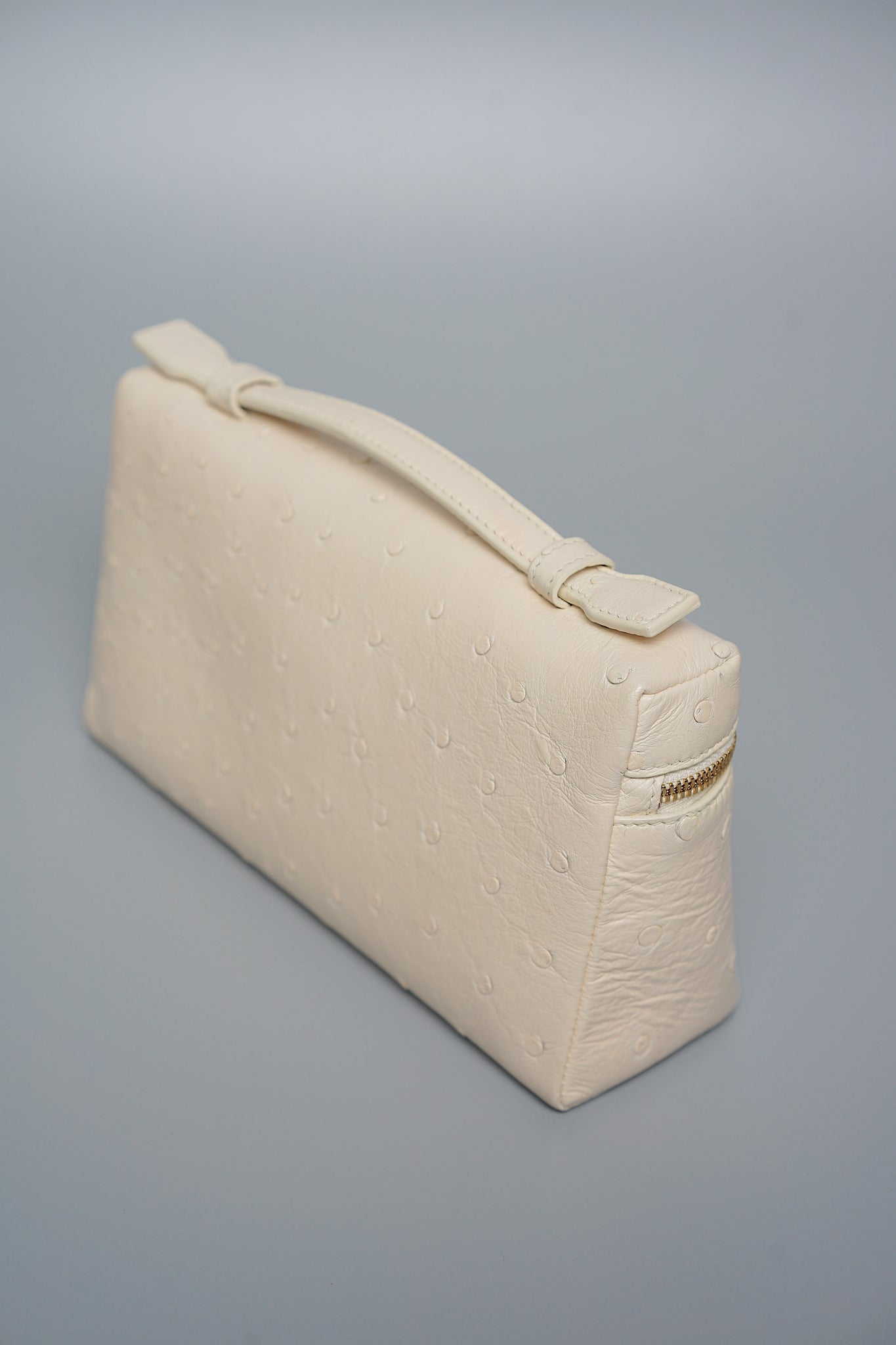 Loro Piana Extrapocket L19 in Ostrich Whisper White Ghw