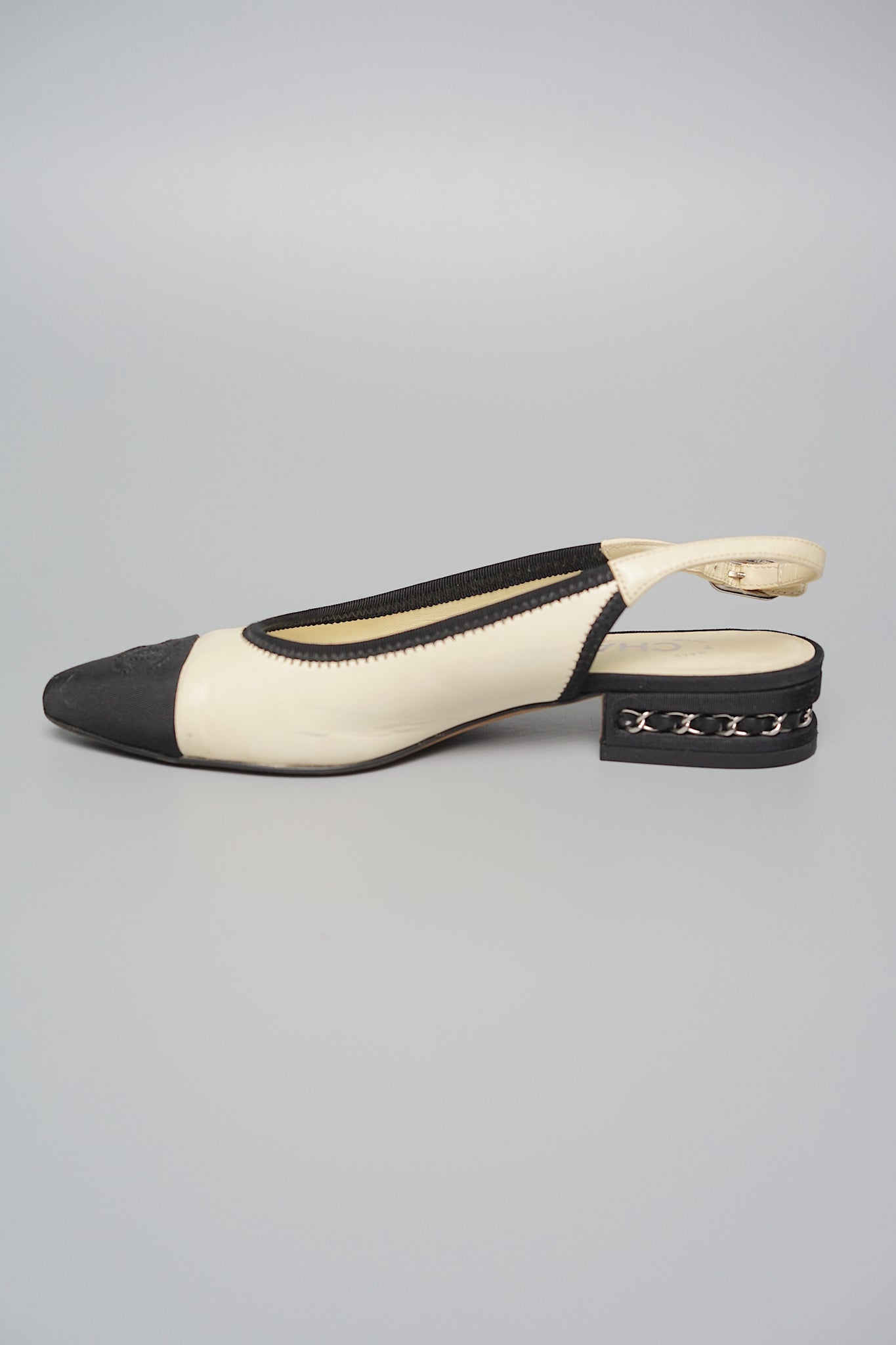 Chanel Monochrome Slingbacks Shw in Size 35
