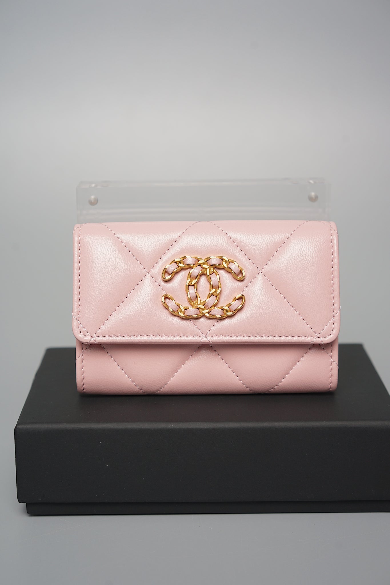 Chanel 19 Pink Compact Cardholder Ghw (Brand New)