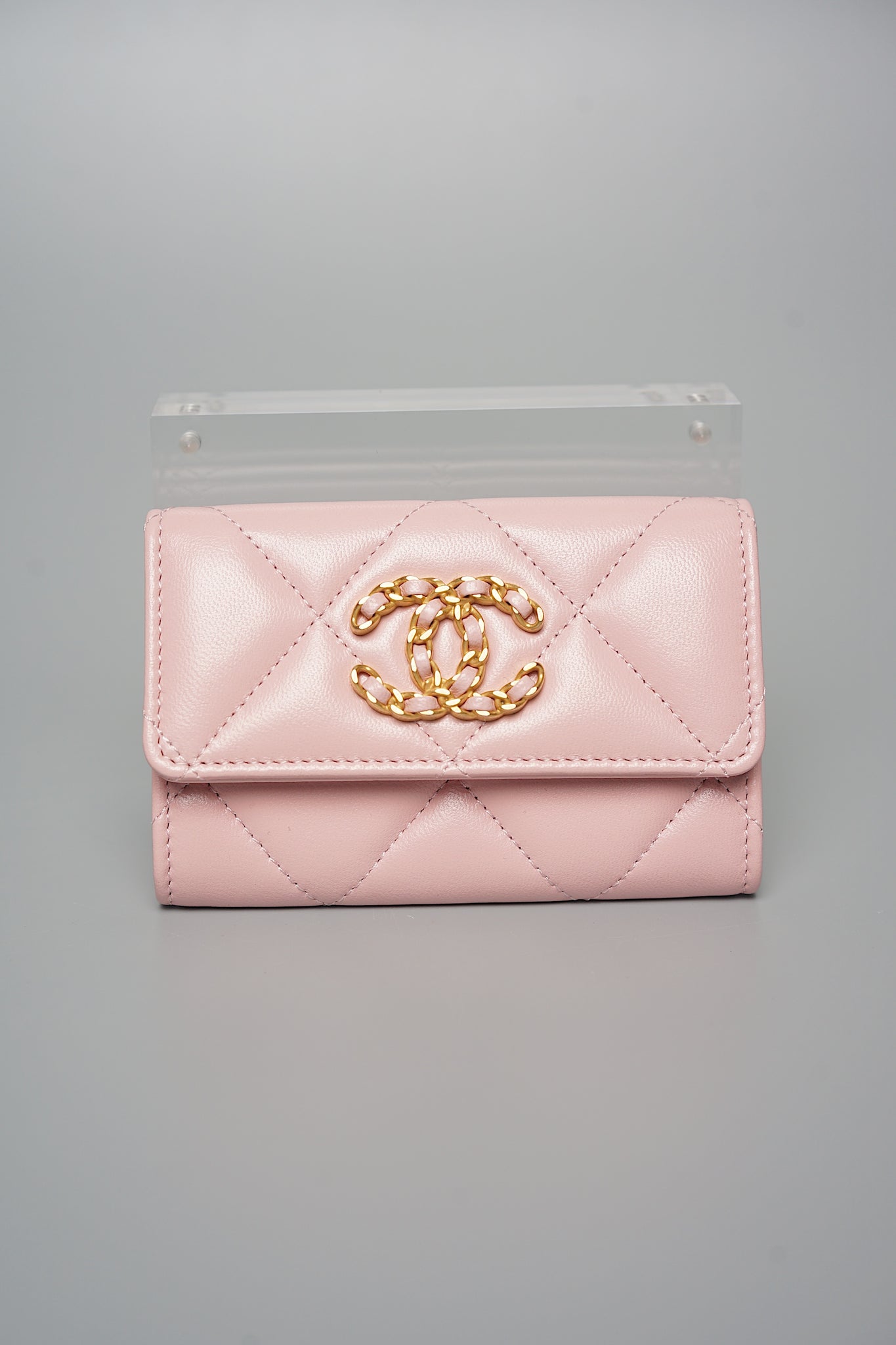 Chanel 19 Pink Compact Cardholder Ghw (Brand New)
