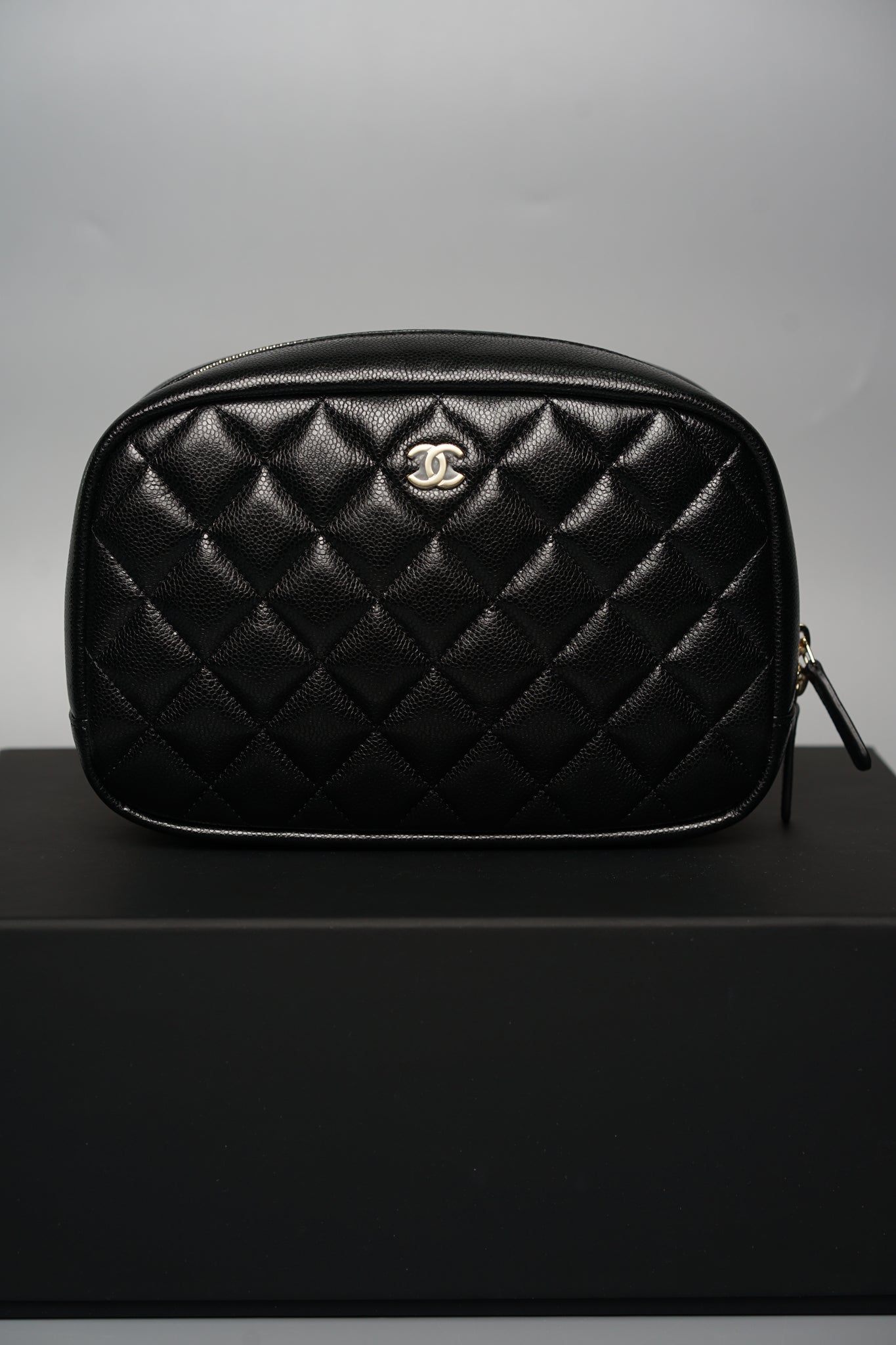 Chanel 24C Classic Case in Black Caviar Lghw (Brand New)