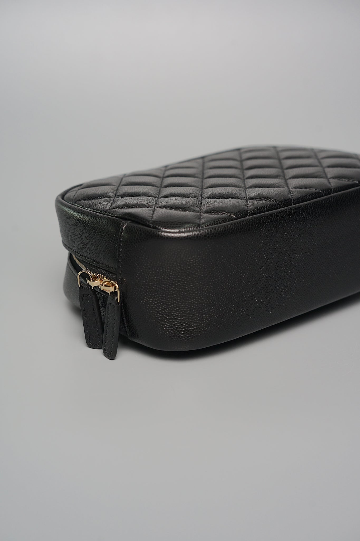 Chanel 24C Classic Case in Black Caviar Lghw (Brand New)
