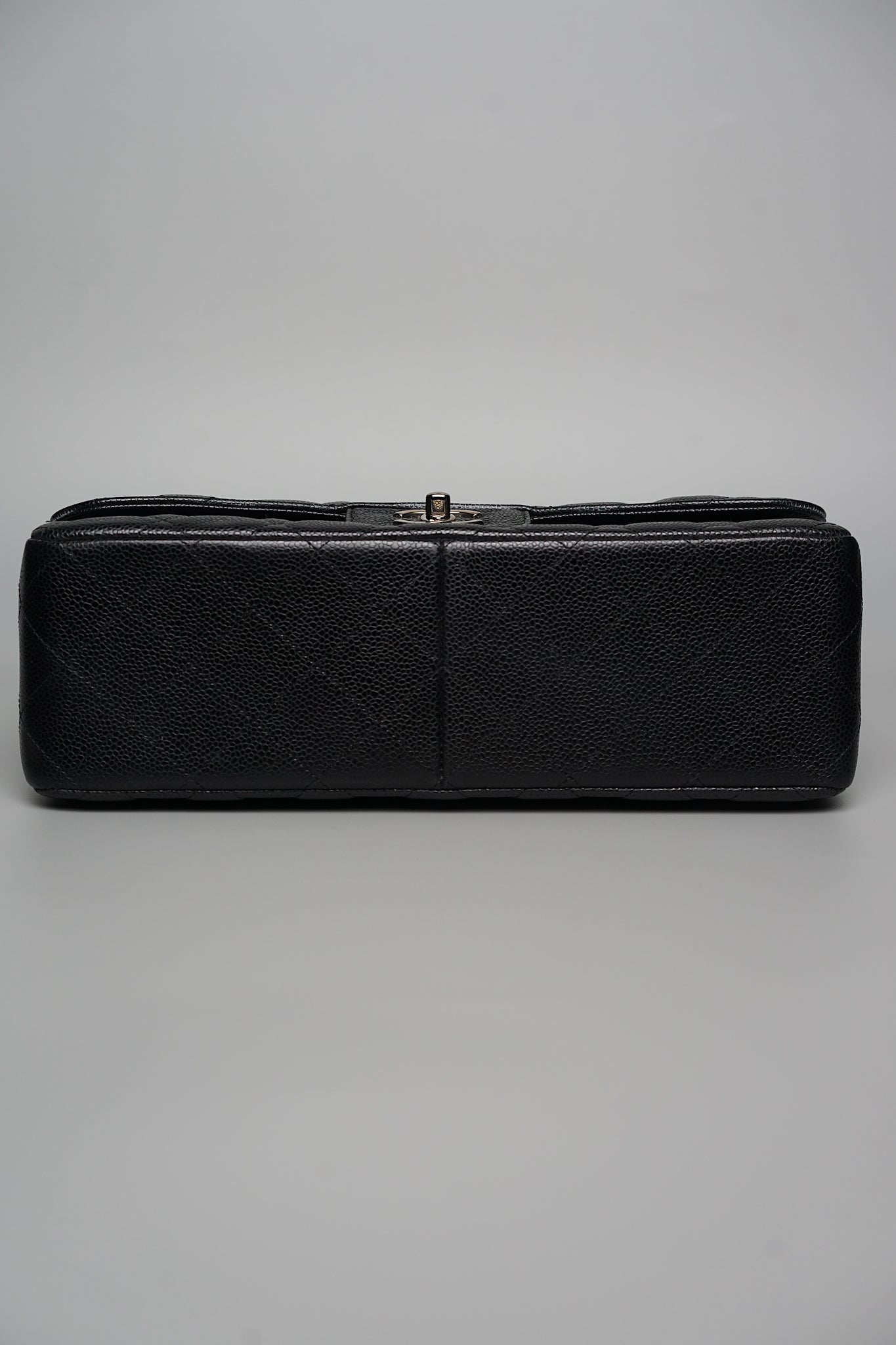 Chanel Jumbo Double Flap in Black Caviar Shw
