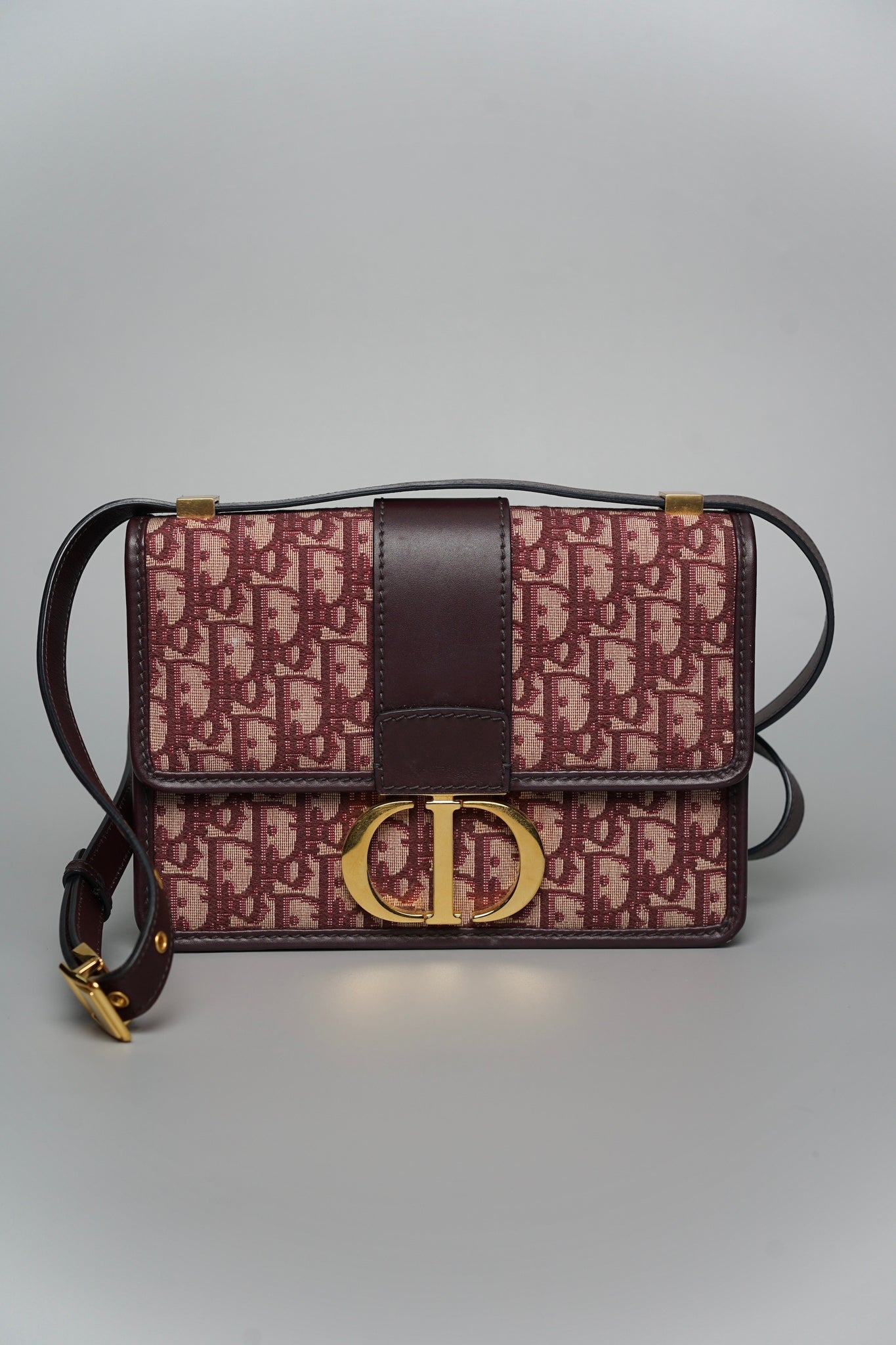 Dior 30 Montaigne in Red Oblique Jacquard Ghw