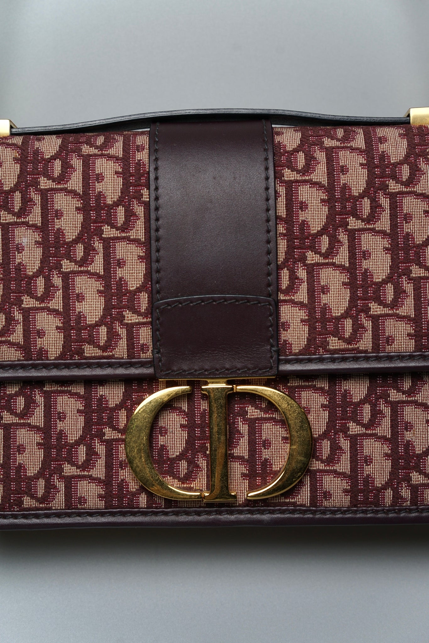 Dior 30 Montaigne in Red Oblique Jacquard Ghw