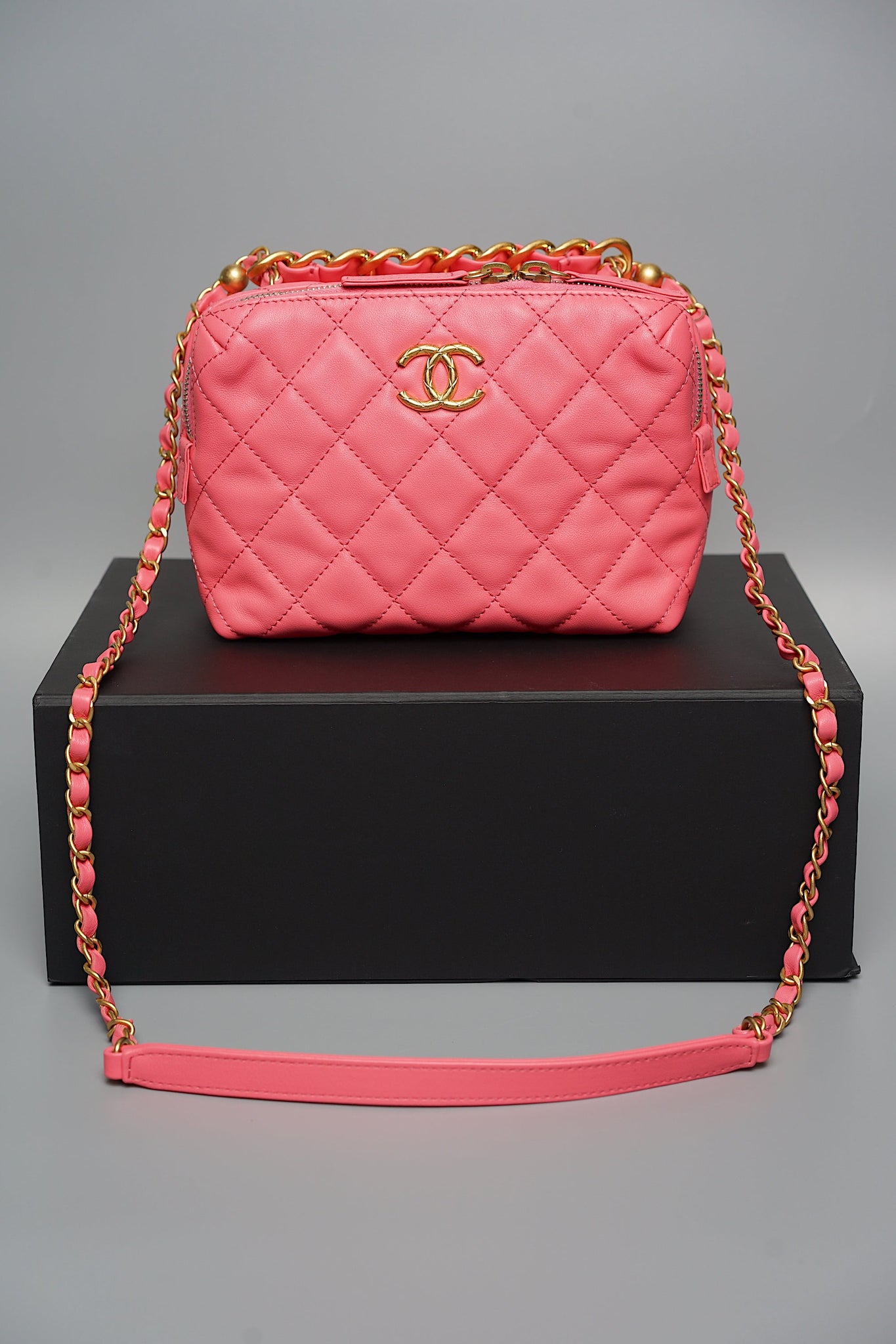 Chanel Mini Bag in Pink Lambskin (Brand new)