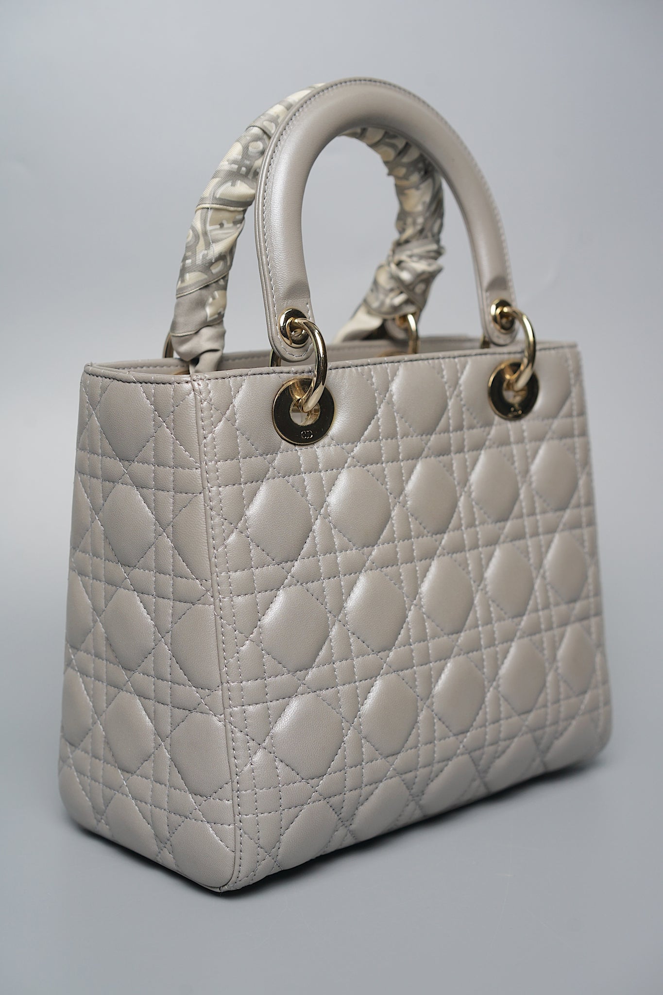 Lady Dior Medium in Gray Opaline Lghw