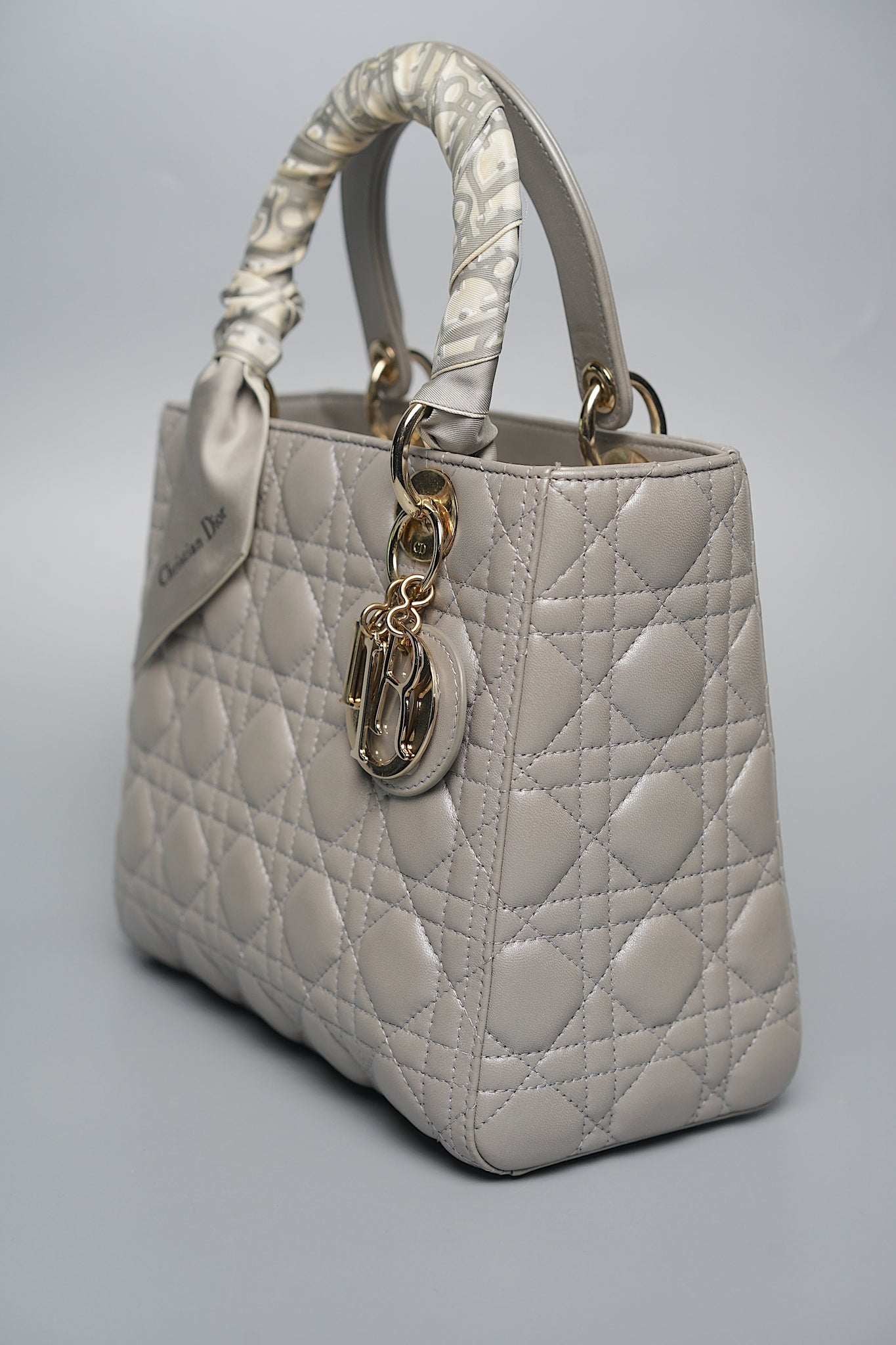 Lady Dior Medium in Gray Opaline Lghw
