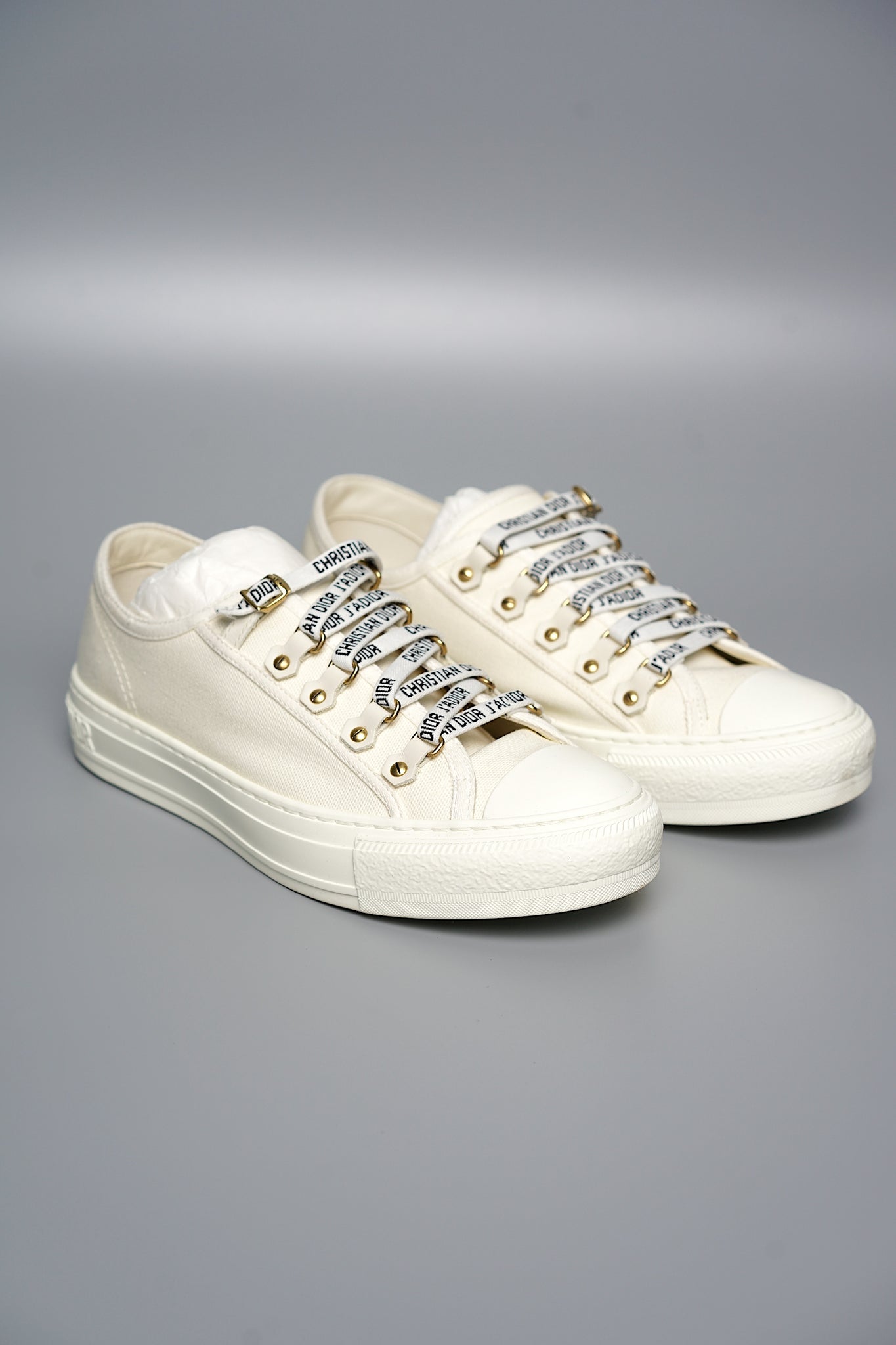 Dior Walk 'N' Sneaker in Milk Size 39.5