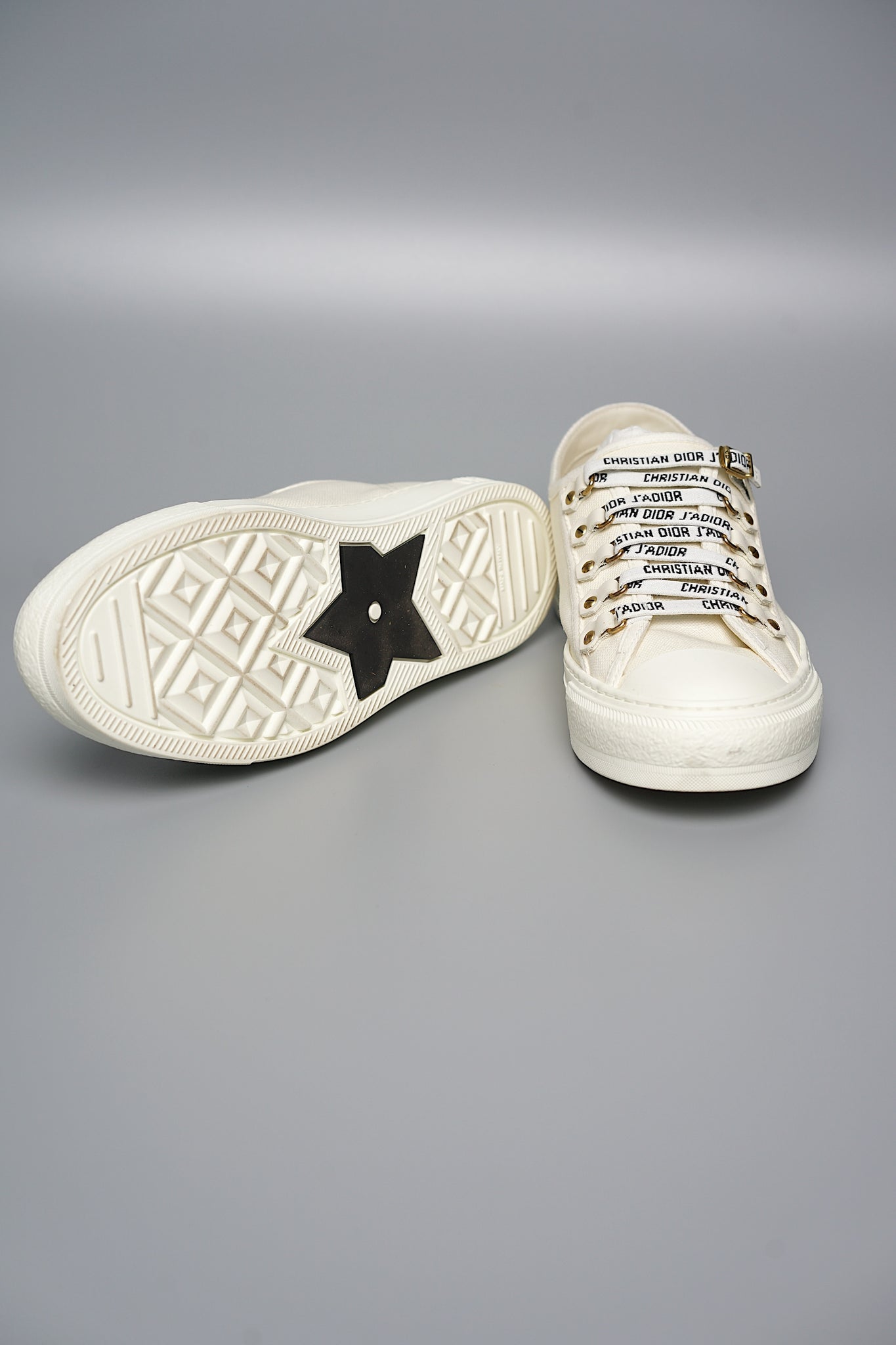 Dior Walk 'N' Sneaker in Milk Size 39.5