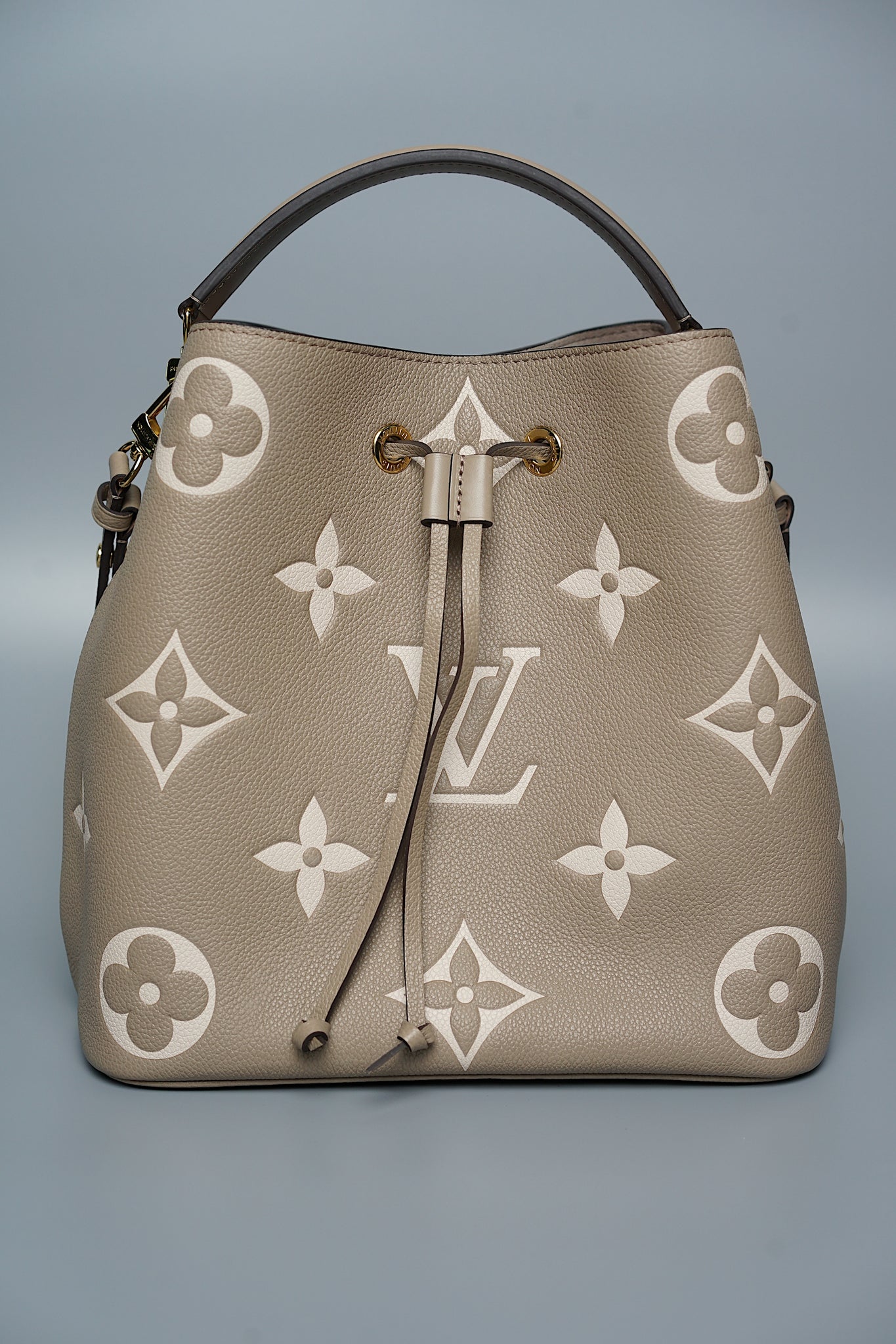 LV NéoNoé MM in Tourterelle/Creme (Brand New)