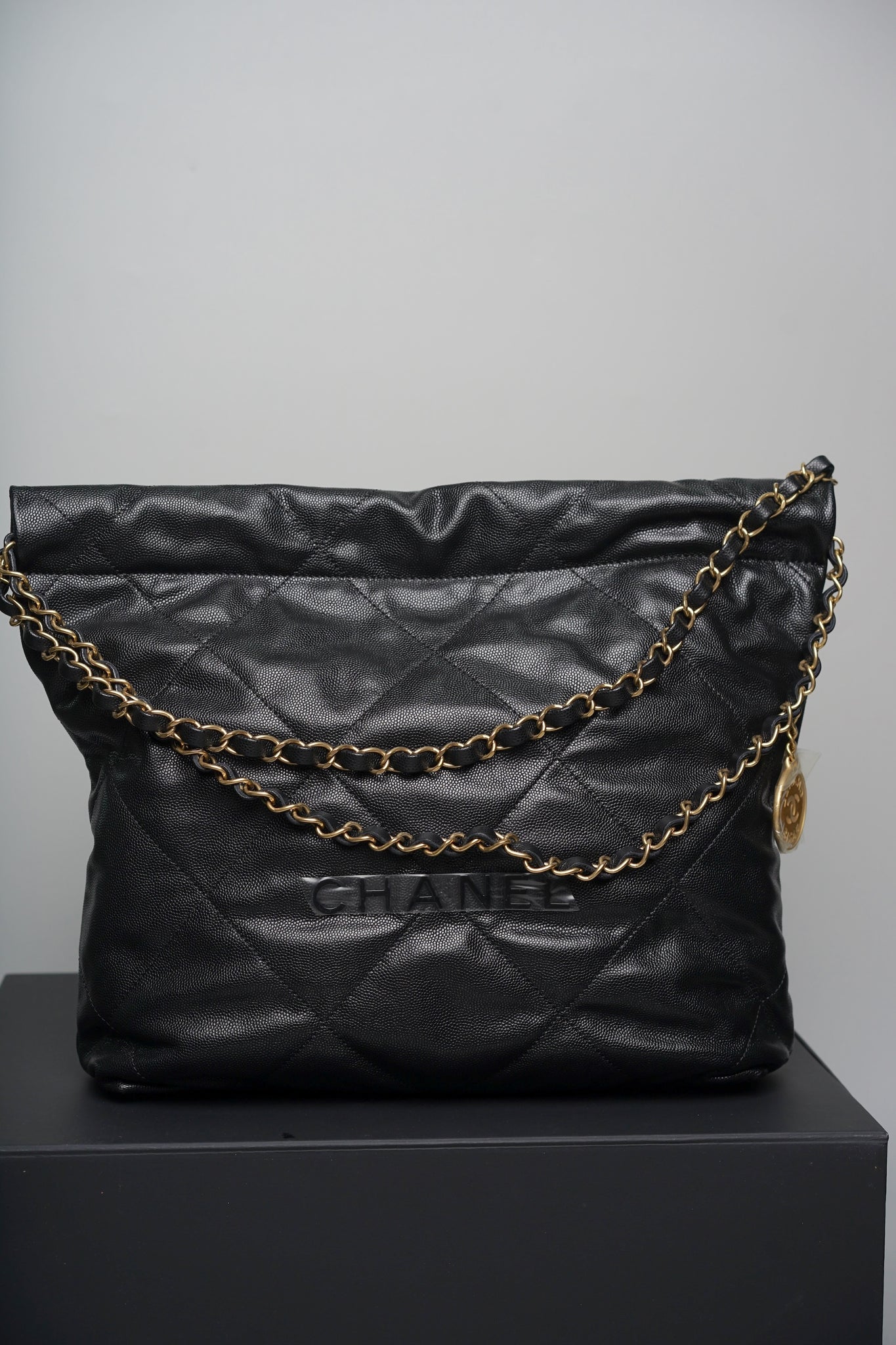 Chanel 22 Medium in Noir Bghw (Brand New)