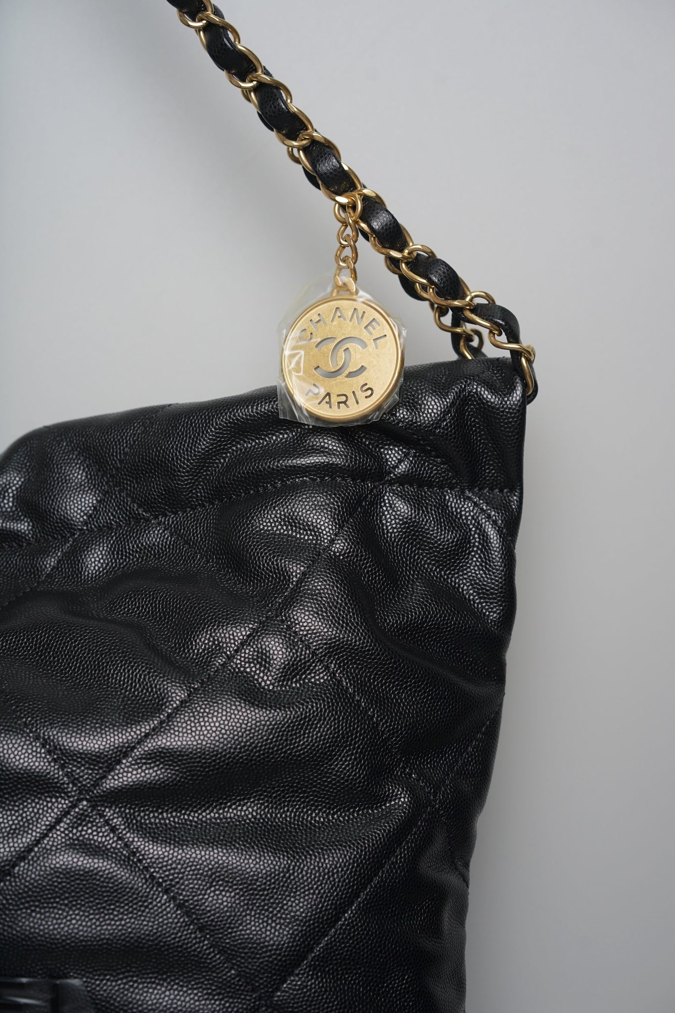 Chanel 22 Medium in Noir Bghw (Brand New)