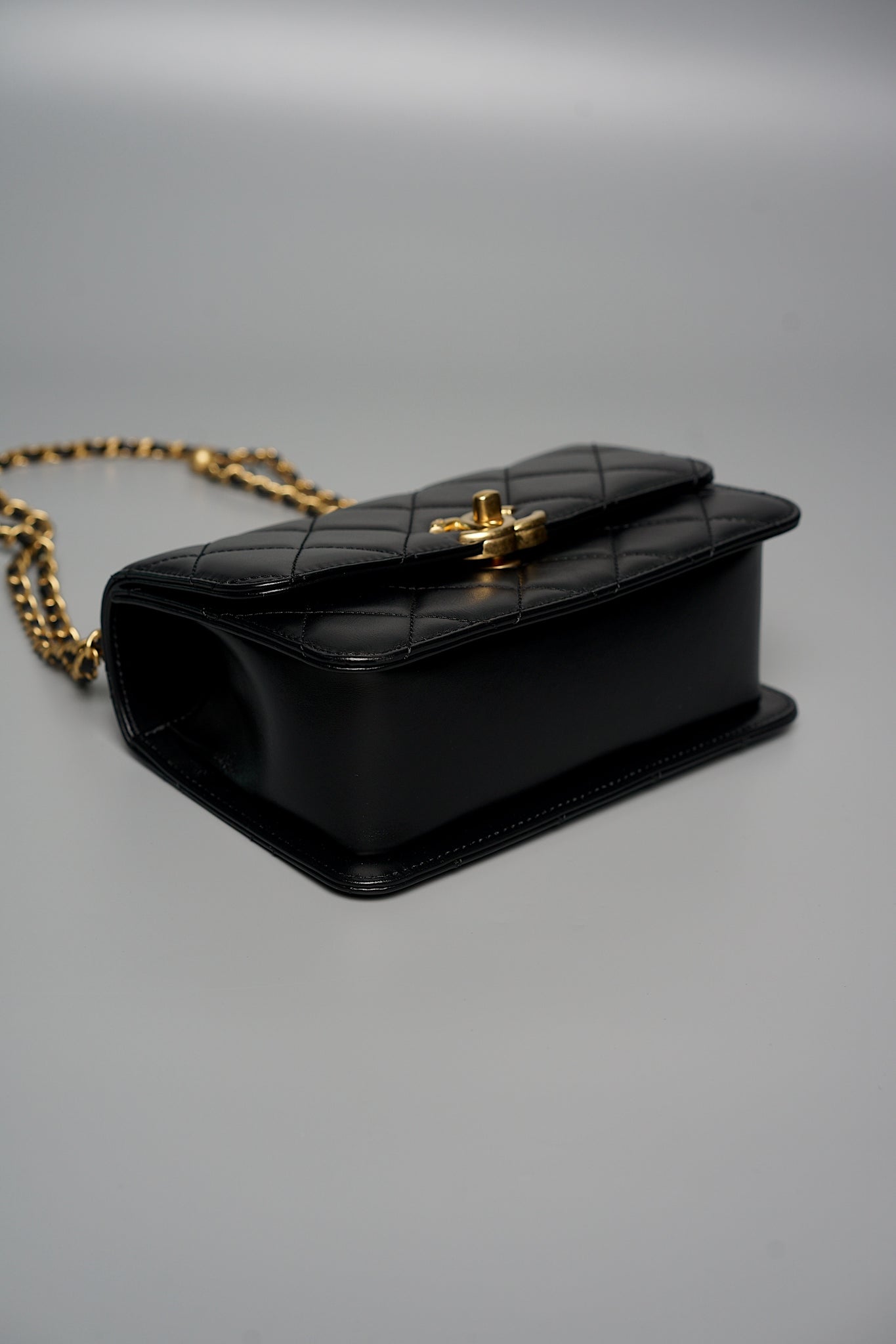 Chanel Mini Double Pearl Crush 19cm in Black Calfskin Ghw (Brand New)