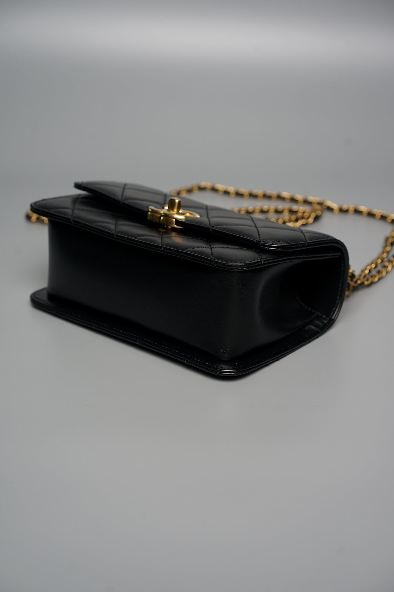 Chanel Mini Double Pearl Crush 19cm in Black Calfskin Ghw (Brand New)