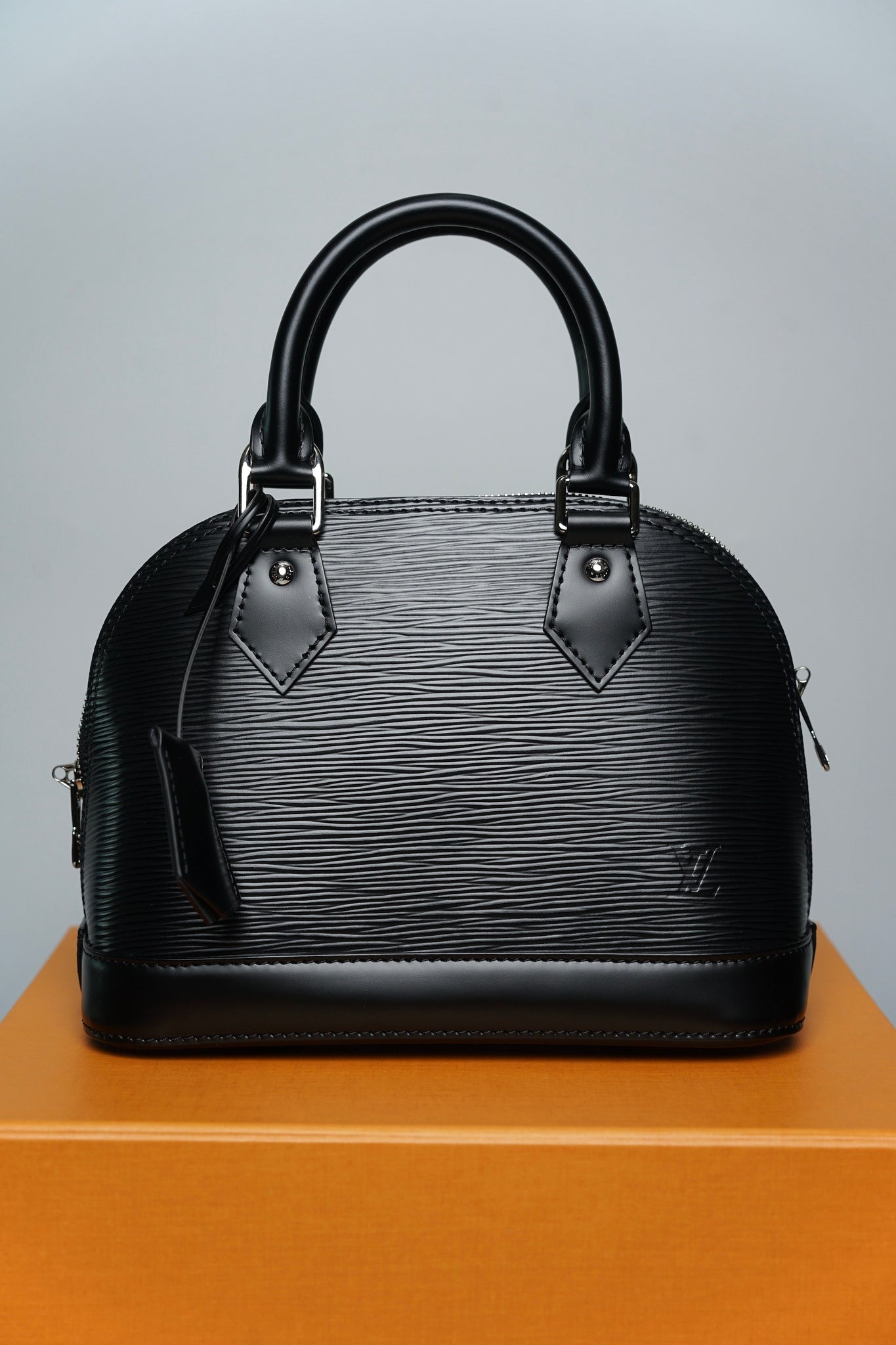 LV Alma BB in Black Shw (Brand New)