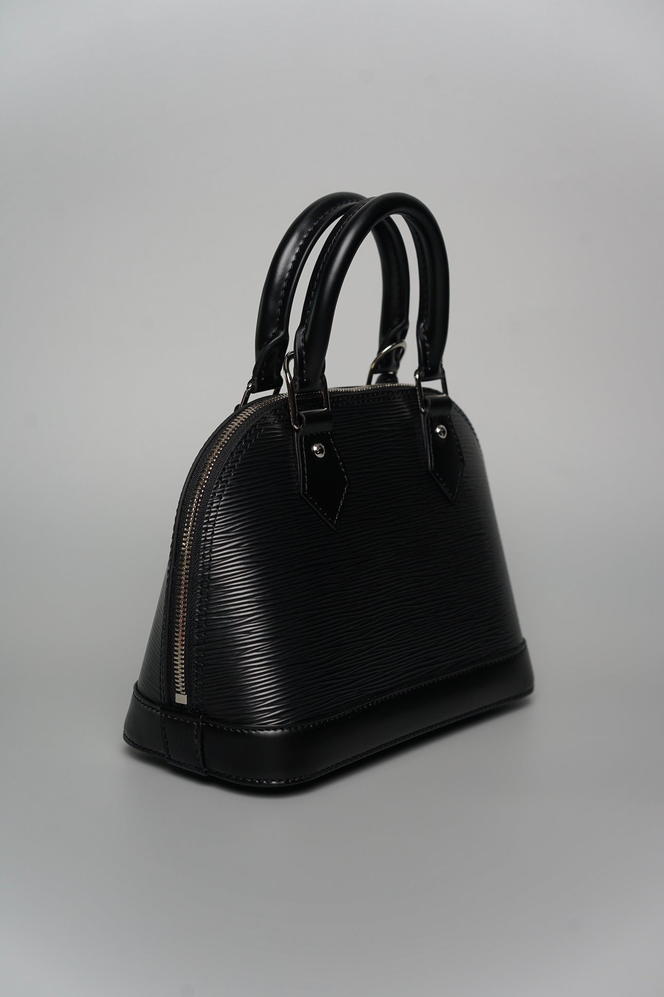 LV Alma BB in Black Shw (Brand New)
