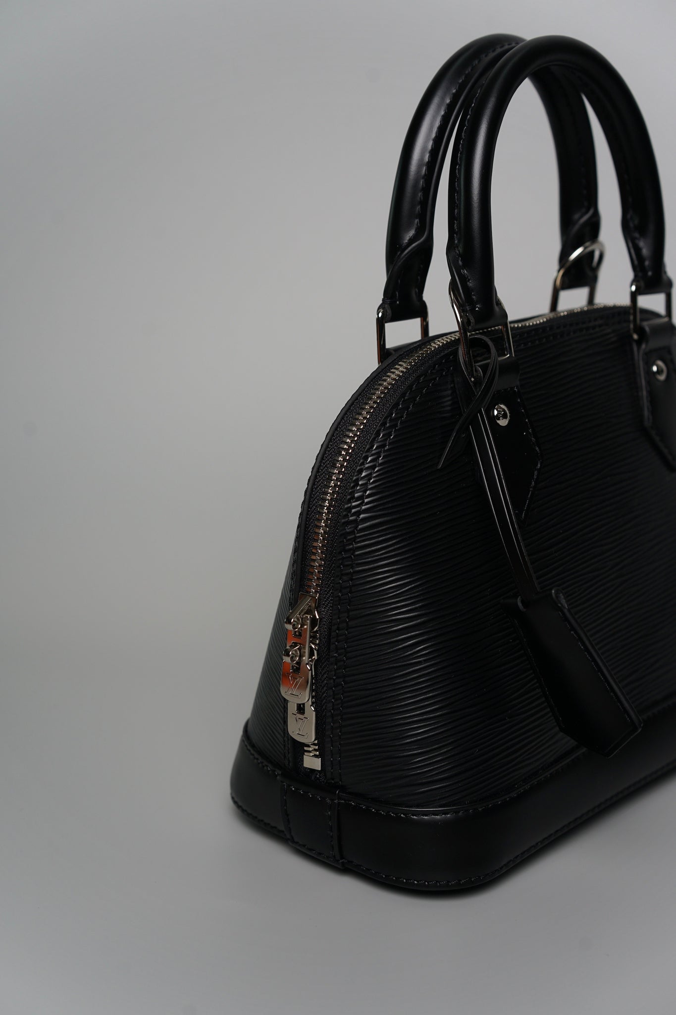 LV Alma BB in Black Shw (Brand New)