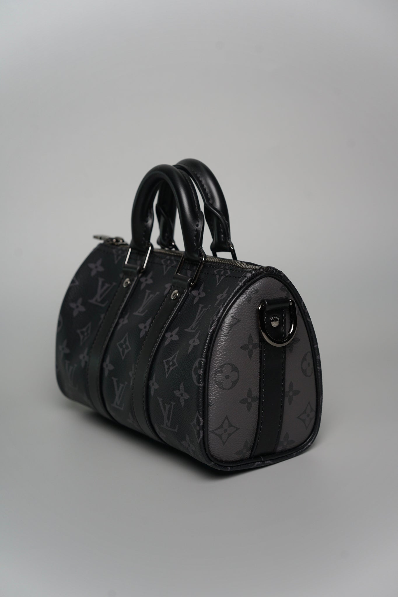 LV Keepall Bandoulière 25 in Monogram Eclipse